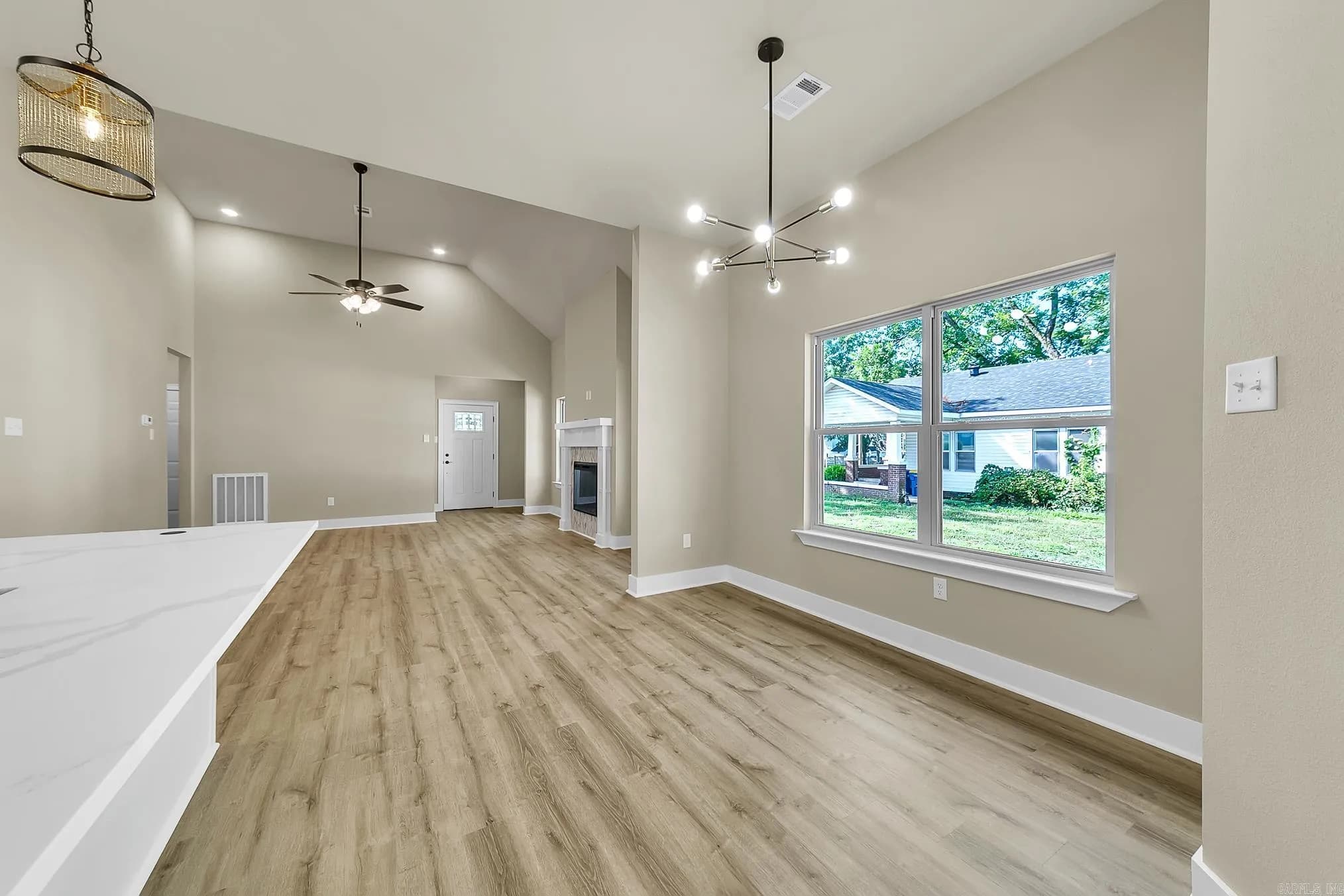 Property at 412  N 3rd - Image 30