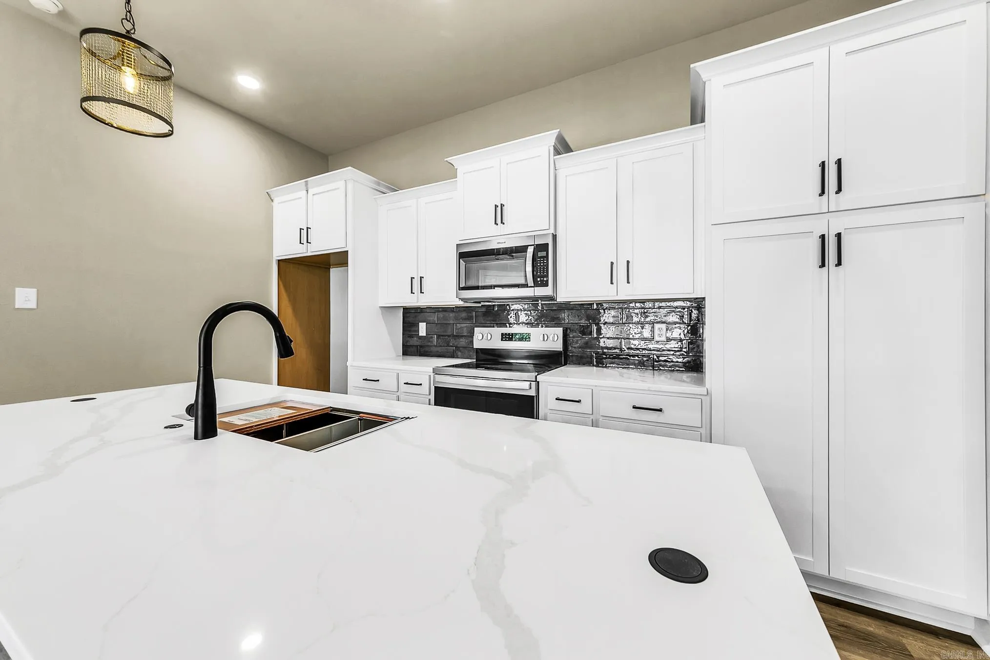 Property at 412  N 3rd - Image 14