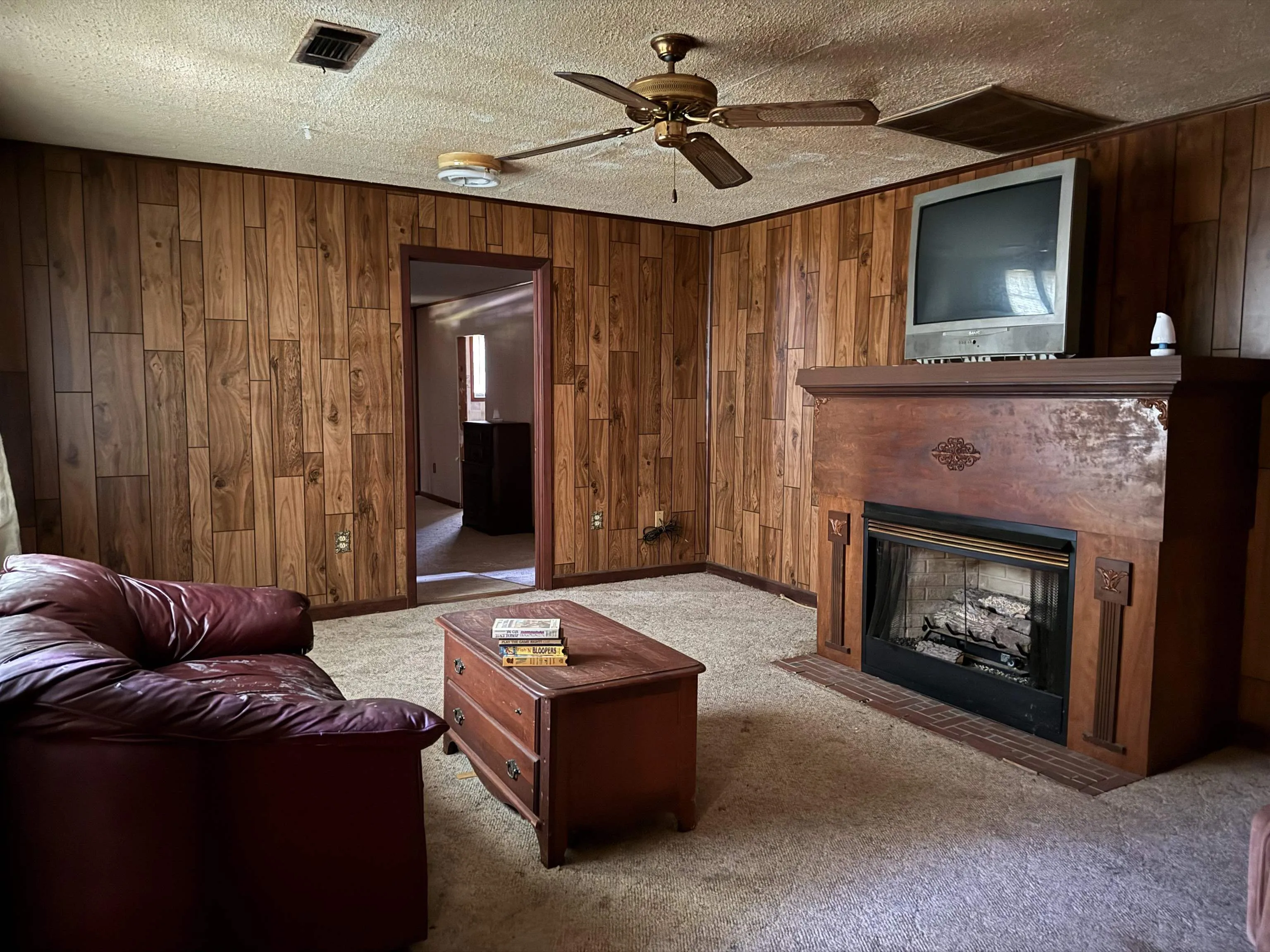 Property at 502 SE Miller - Image 3