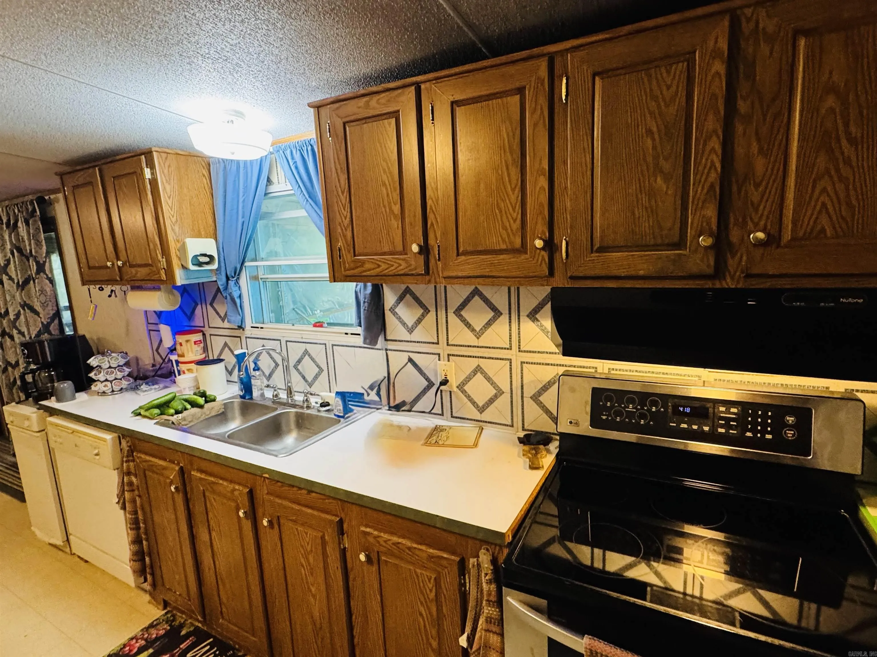 Property at 116  Wadley - Image 17