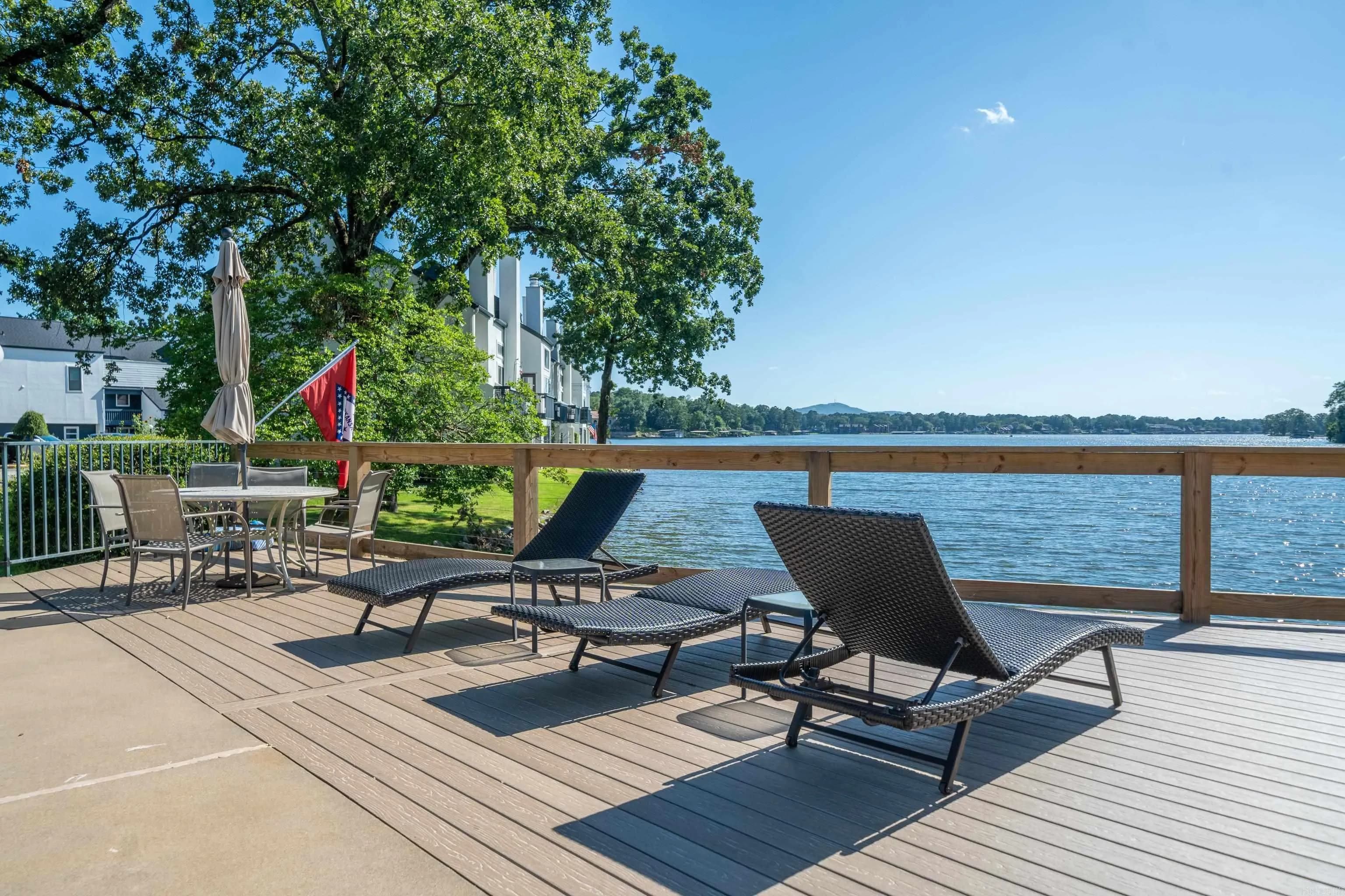 Property at 700  Grand point - Image 23