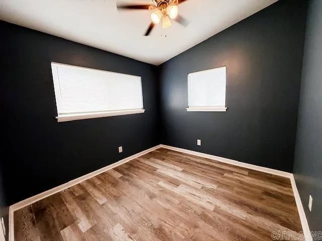 Property at 2502 N Lakeview - Image 9