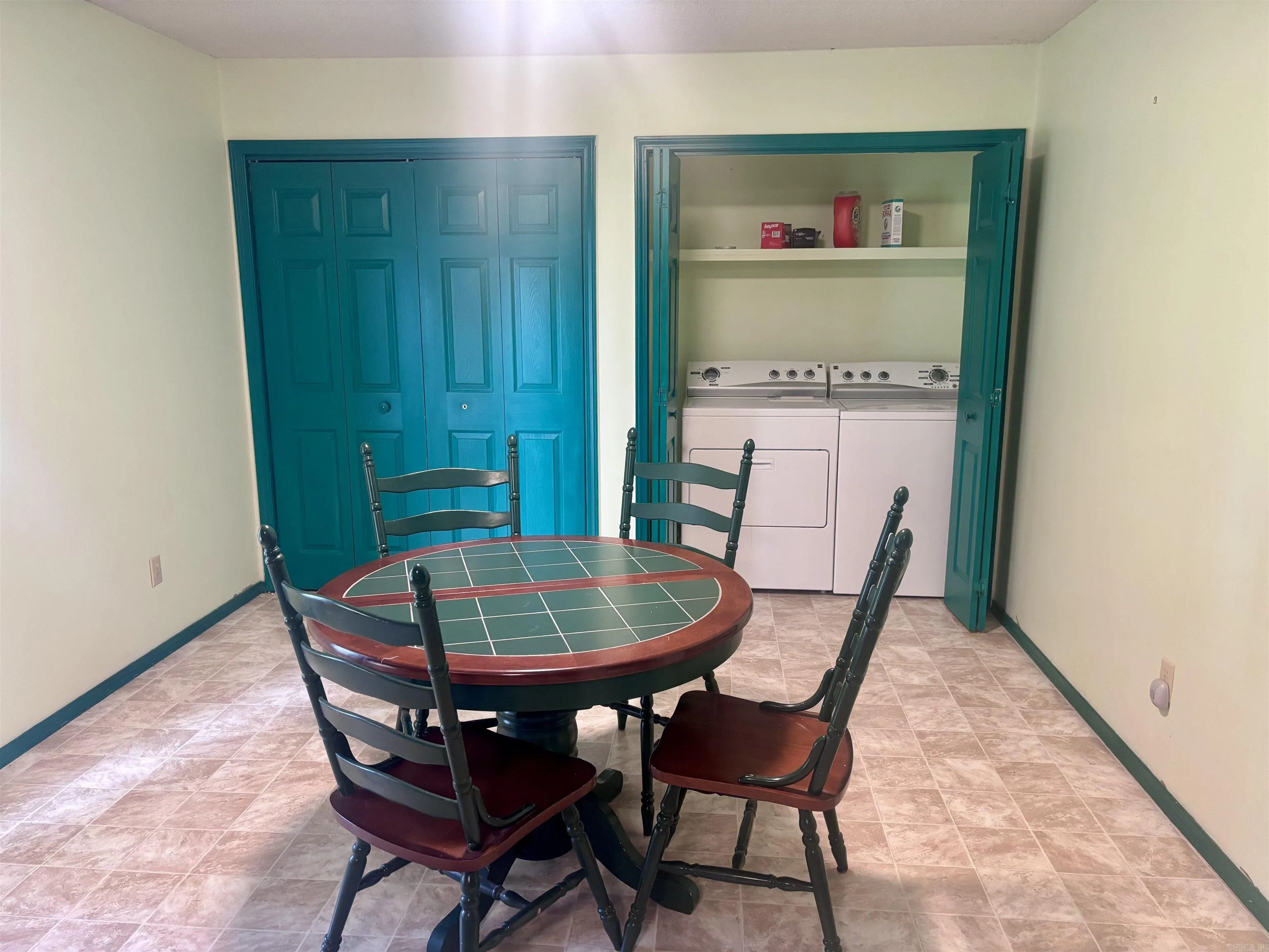 Property at 202  Houston - Image 10