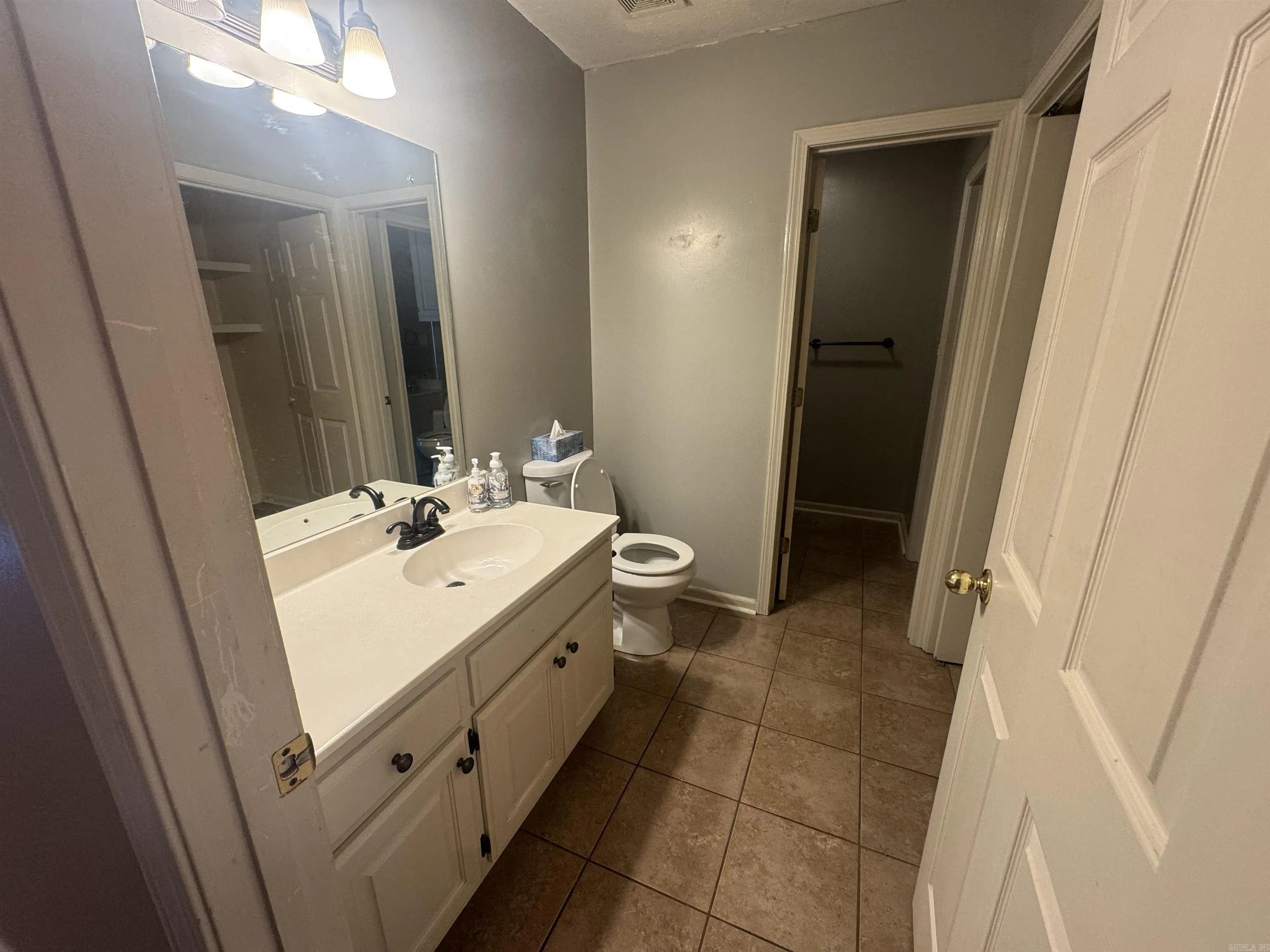 Property at 116  Autumn cv - Image 6
