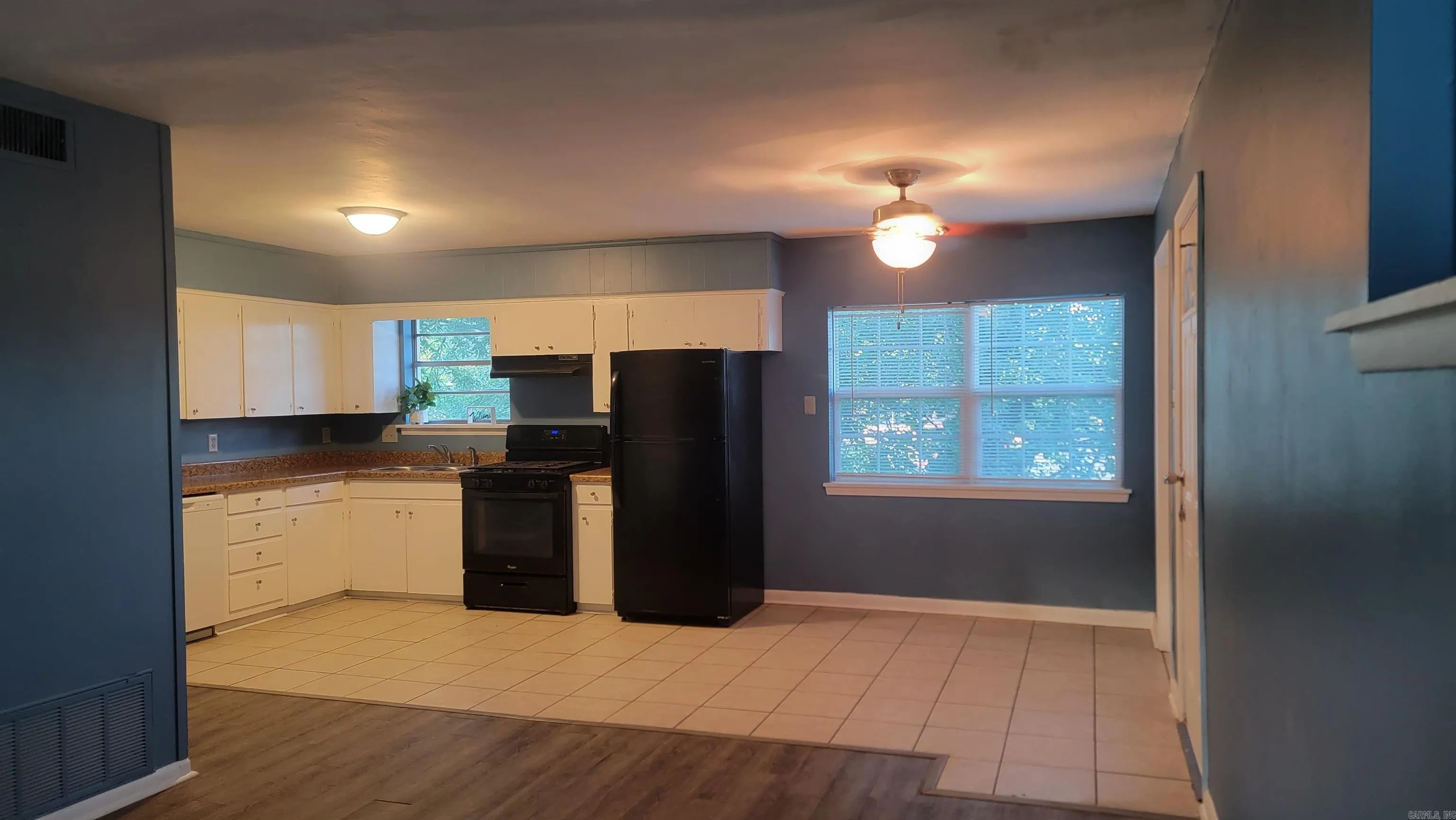 Property at 34  Jaynelle - Image 4