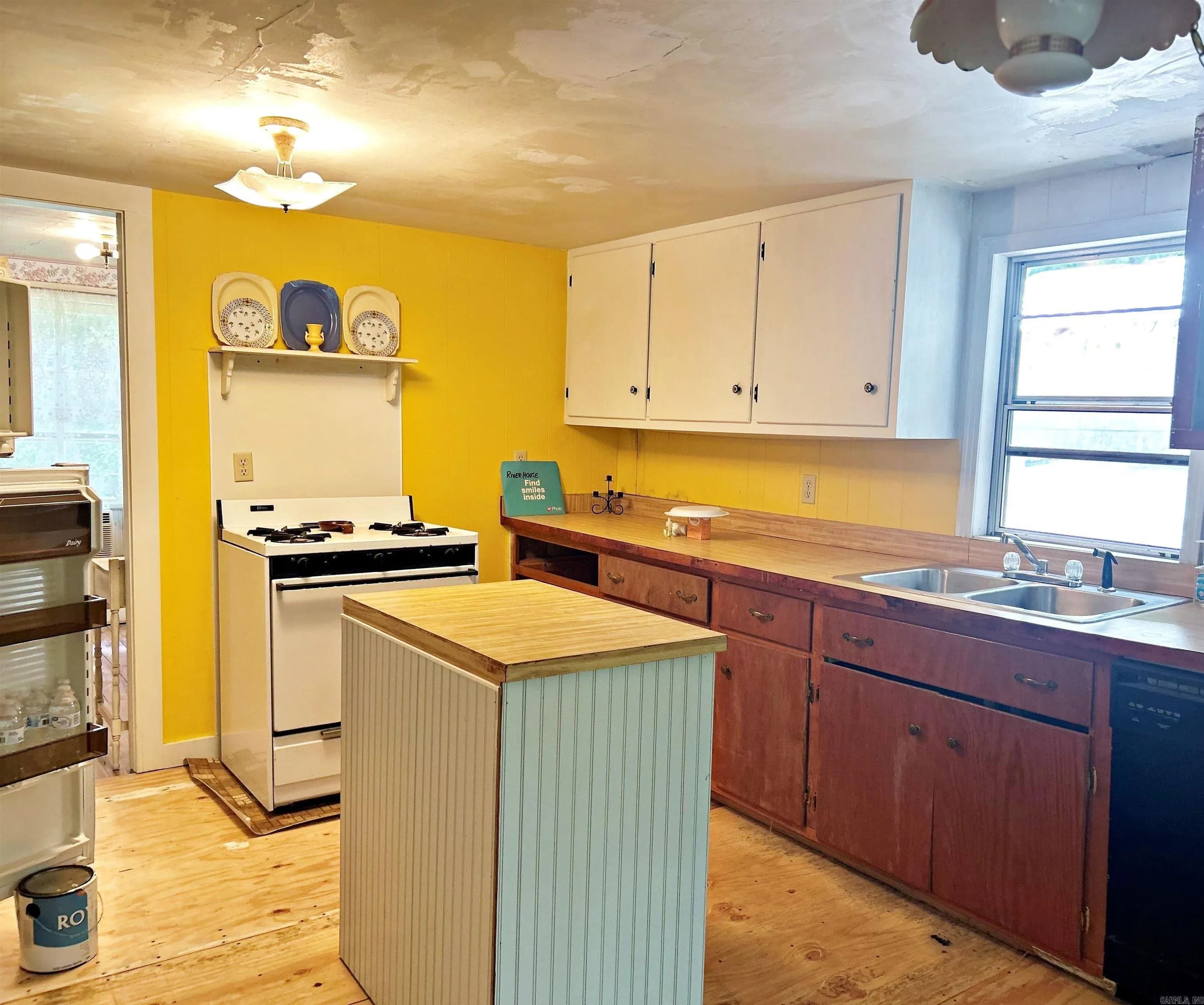 Property at 7480  Nix ferry - Image 14