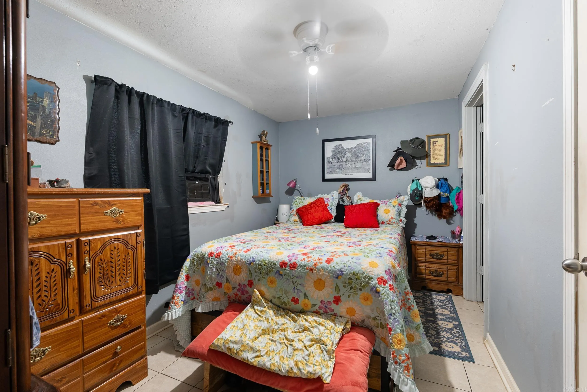Property at 410  Bass - Image 27