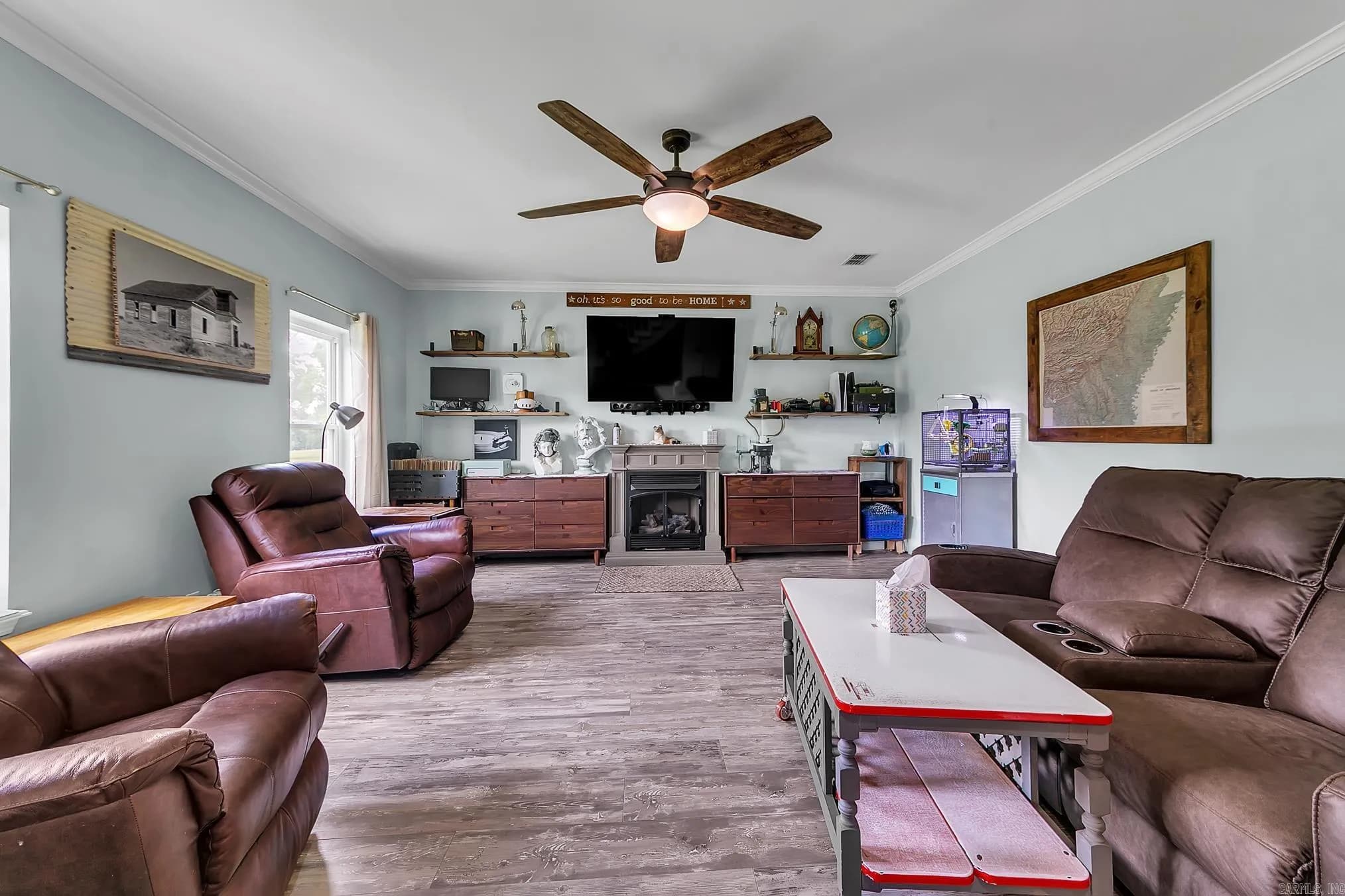 Property at 9  Williamsburg - Image 7