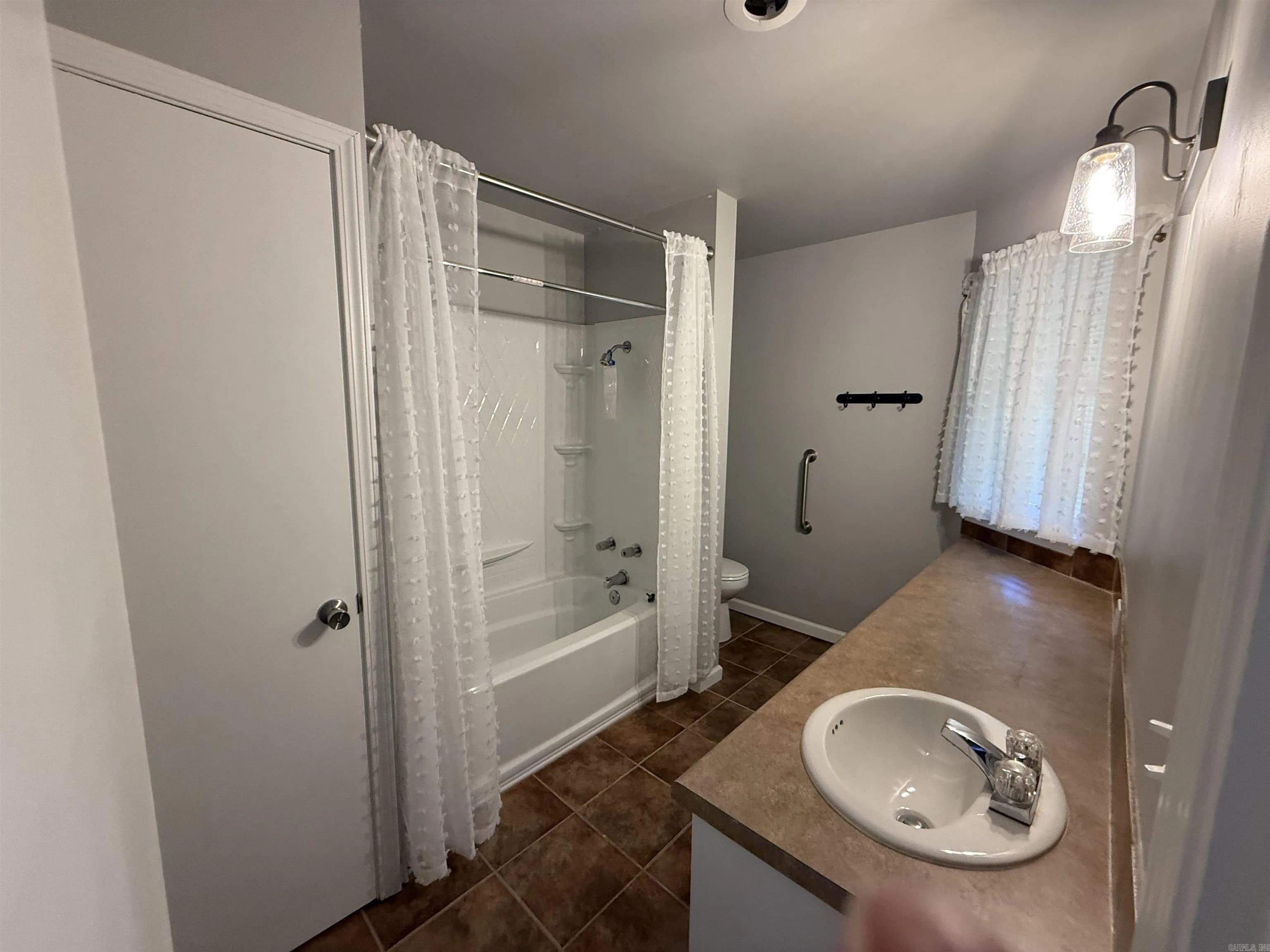 Property at 3002  Summerhill place, 3002-#2/B1 - Image 10
