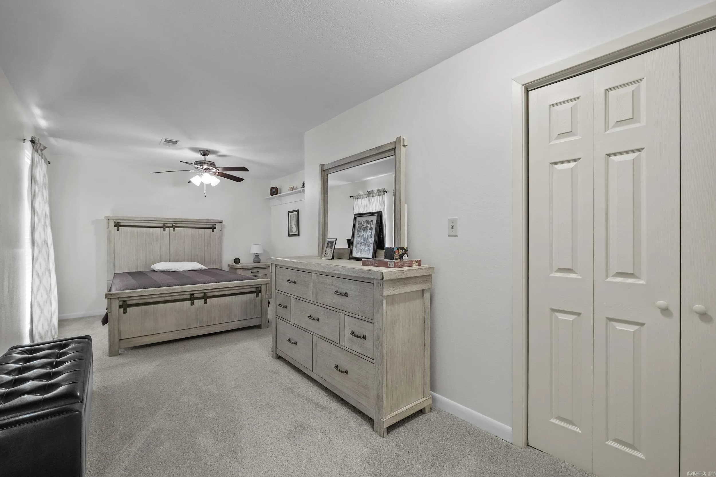 Property at 2521  Military - Image 17