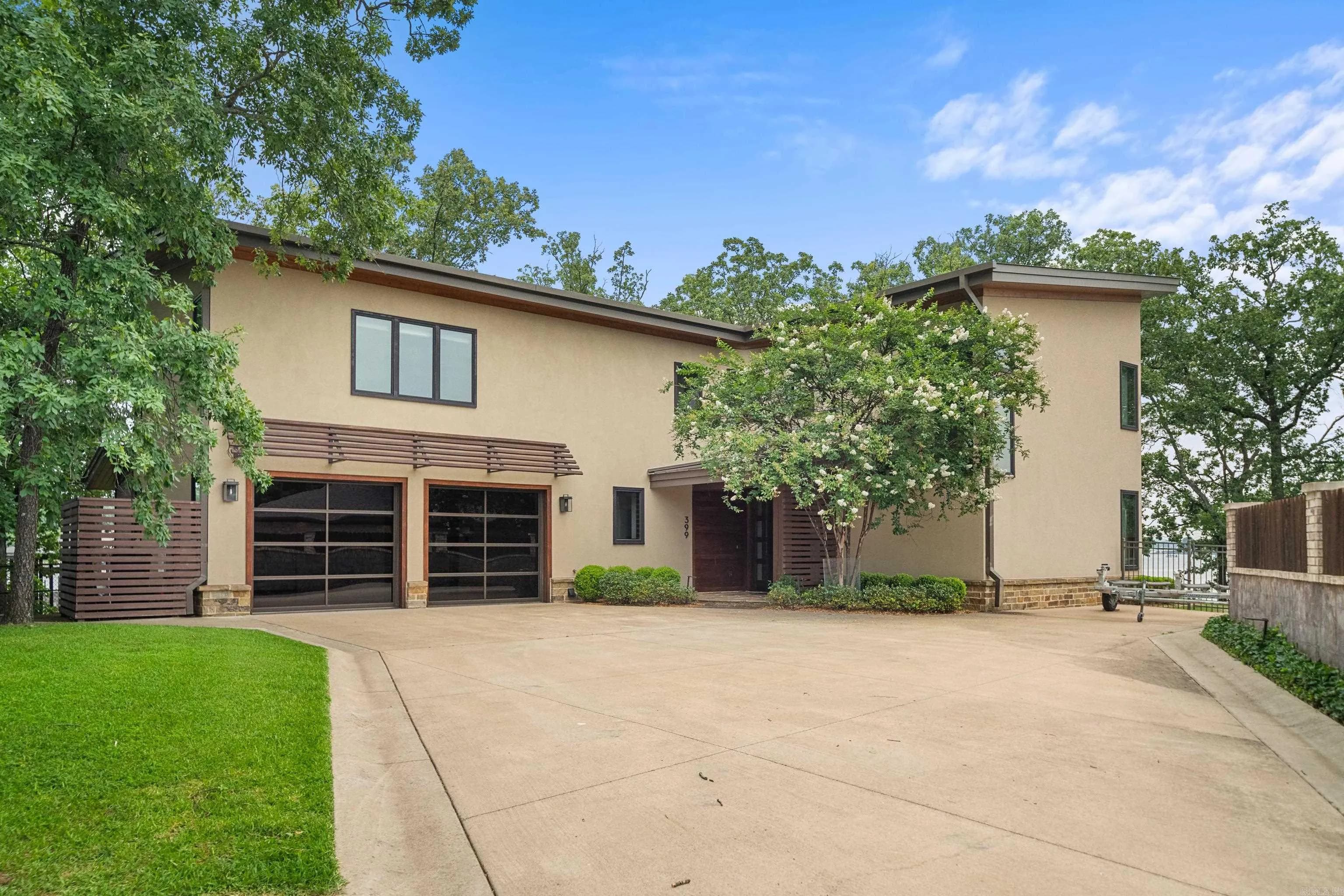 Property at 399  Housley pt - Image 1