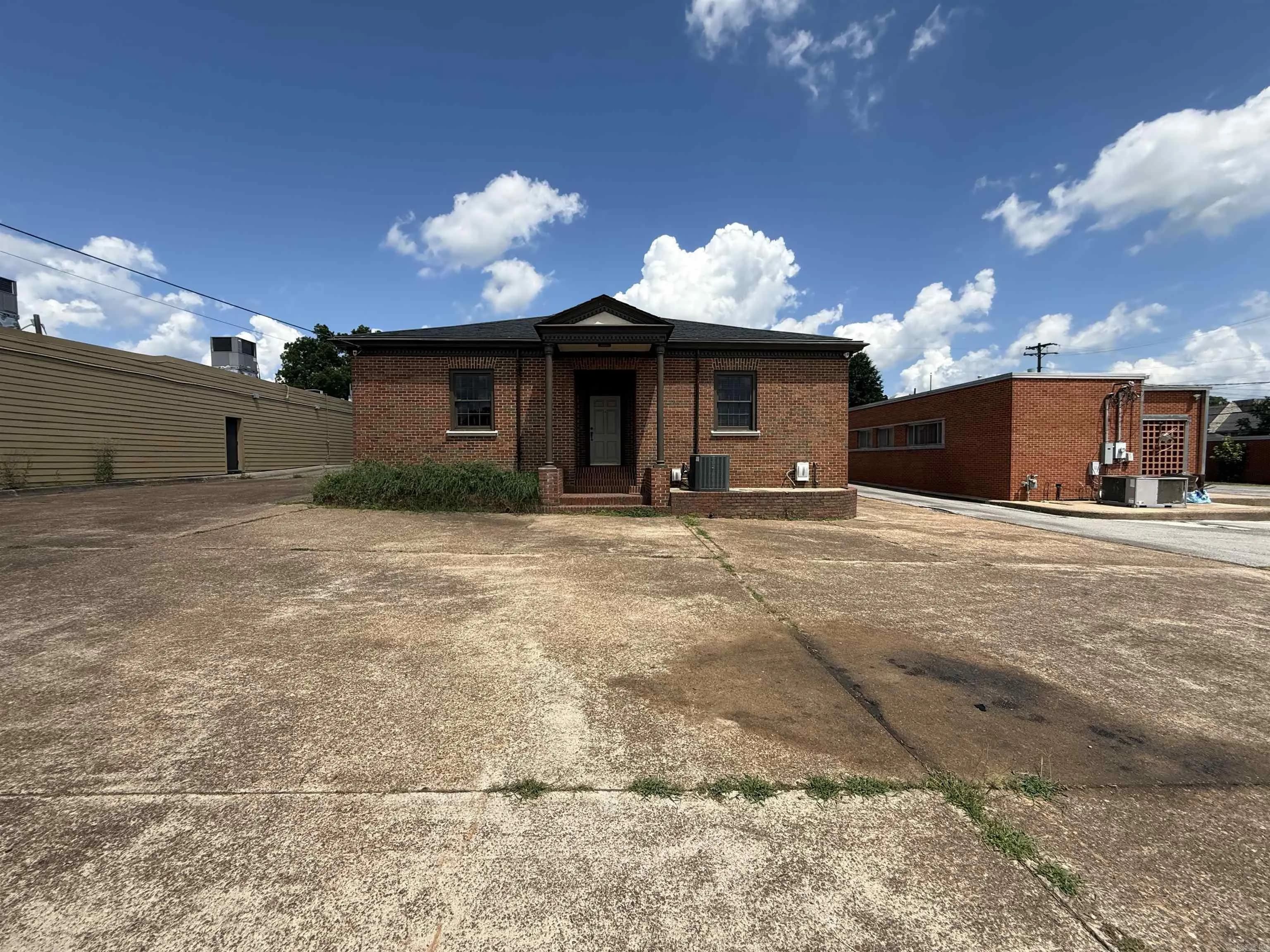 Property at 330 E College - Image 2