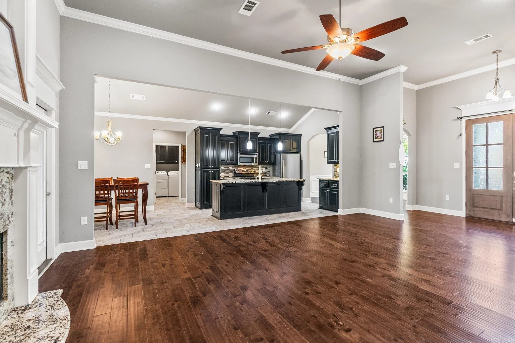 Property at 918  Hunter lee - Image 14