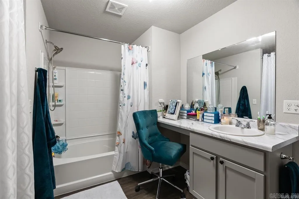 Property at 5077  Red fox - Image 17