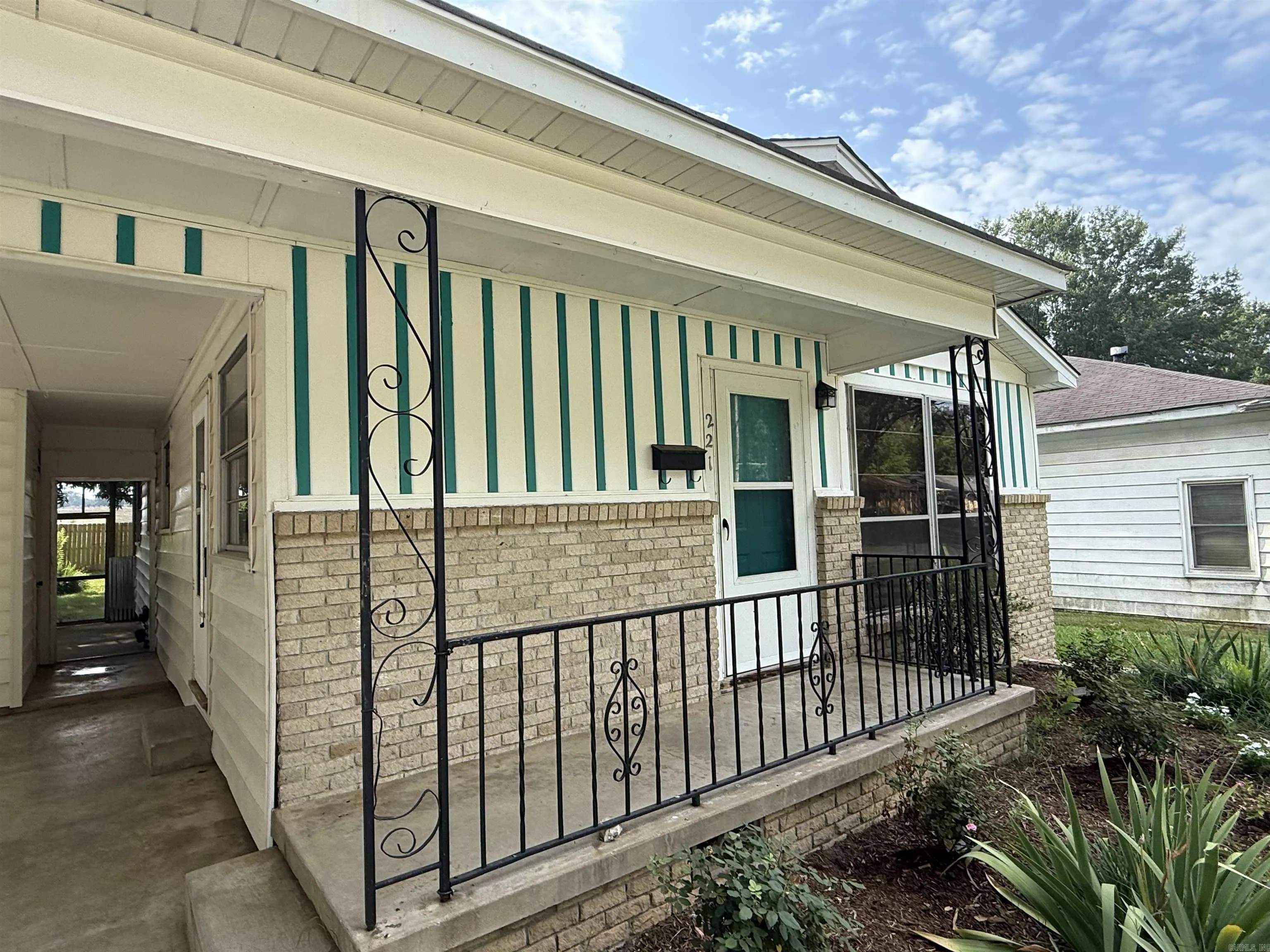 Property at 221  Crouch - Image 6