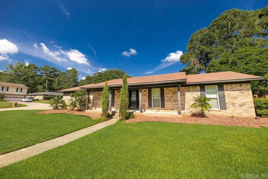 Property at 700  Woodview dr - Image 35