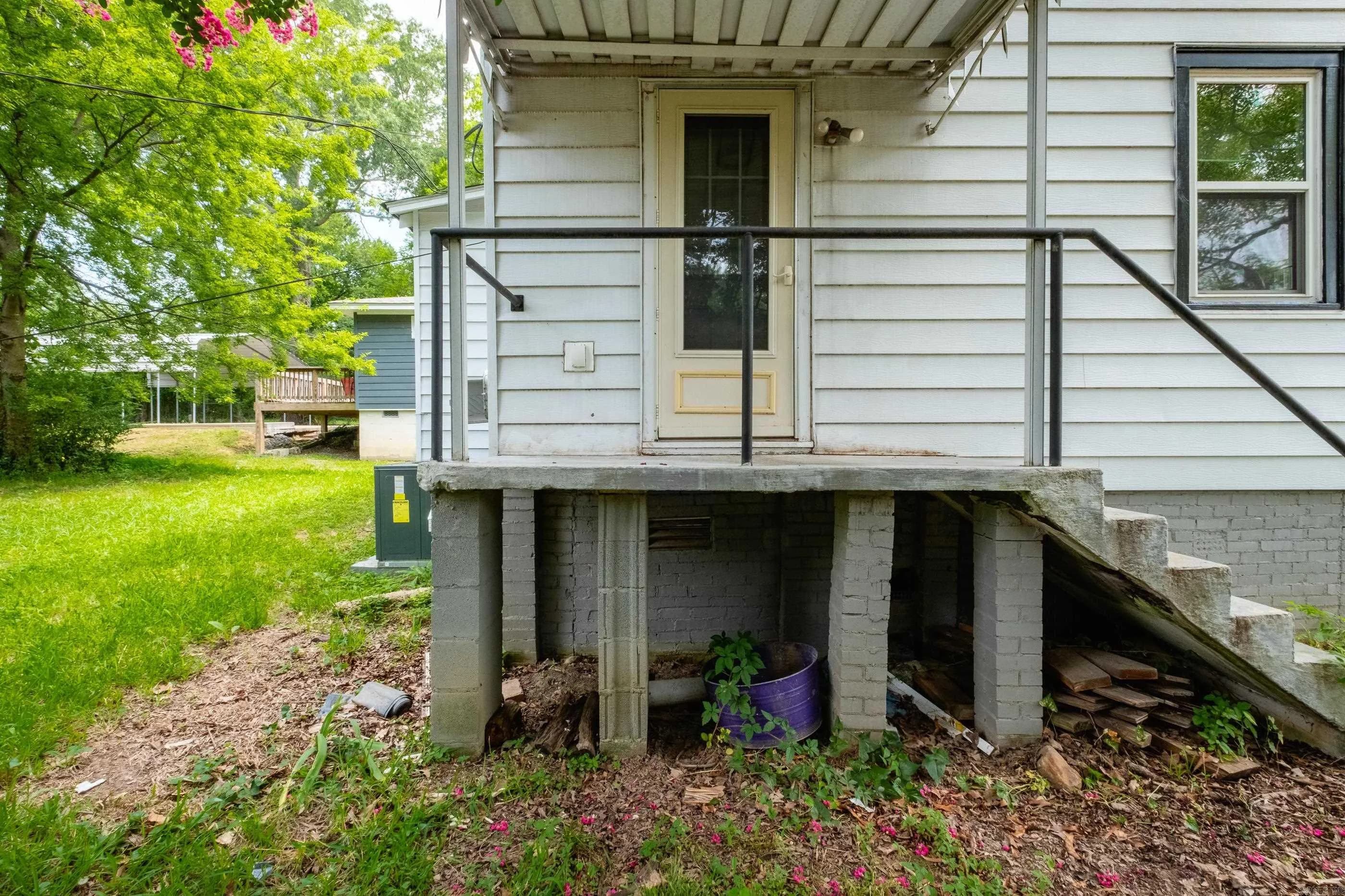 Property at 508 S Maple - Image 26