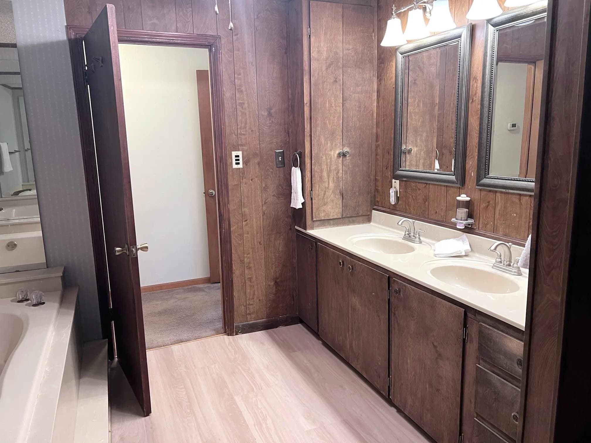 Property at 1112  Maple - Image 34