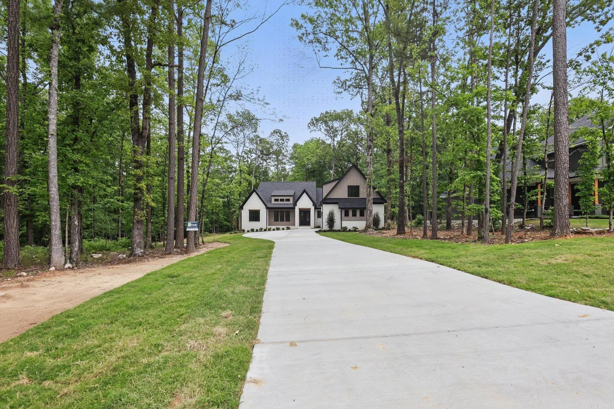 Property at 3016  Sunlight - Image 3