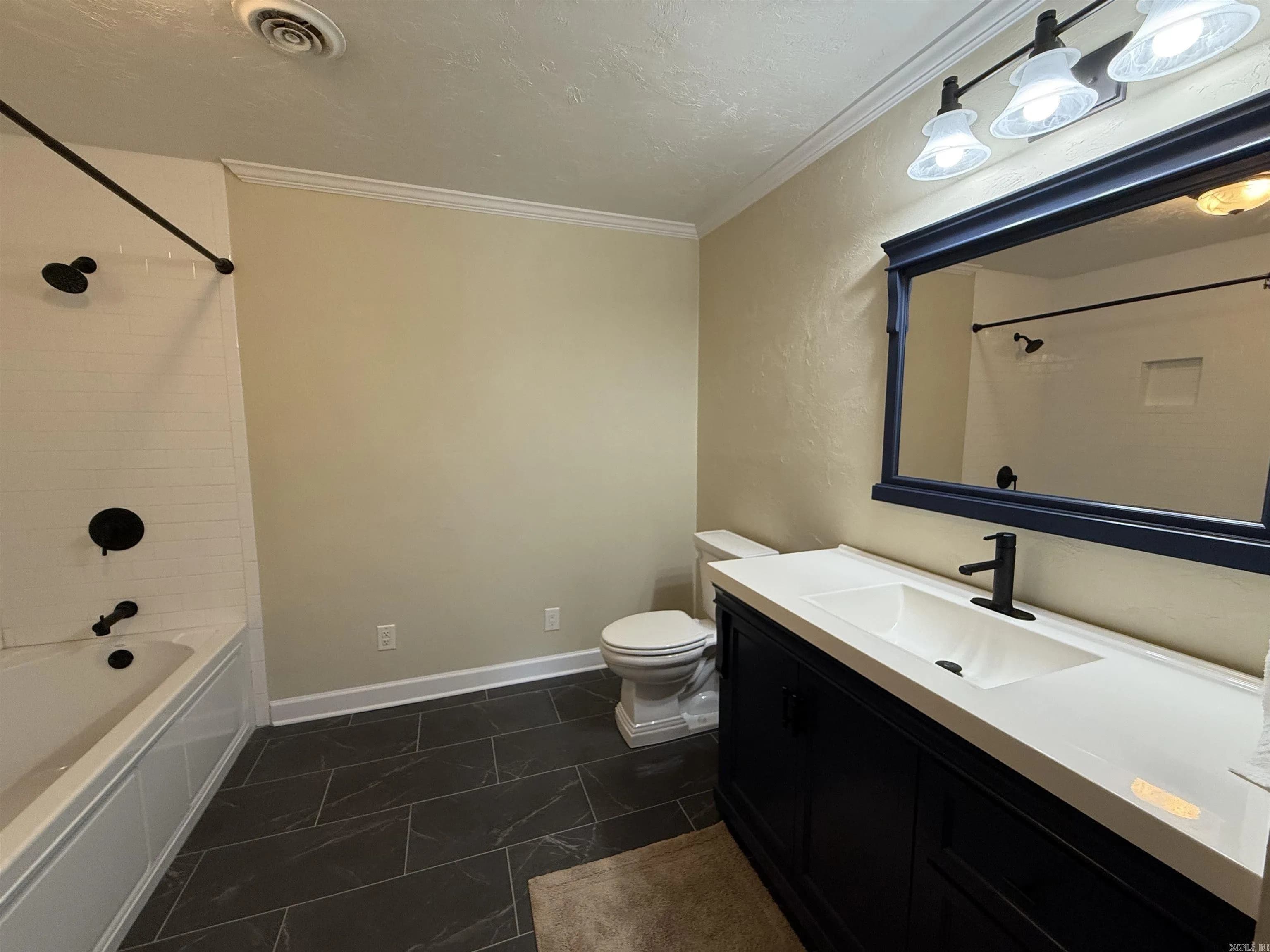 Property at 1354  Wiley - Image 33