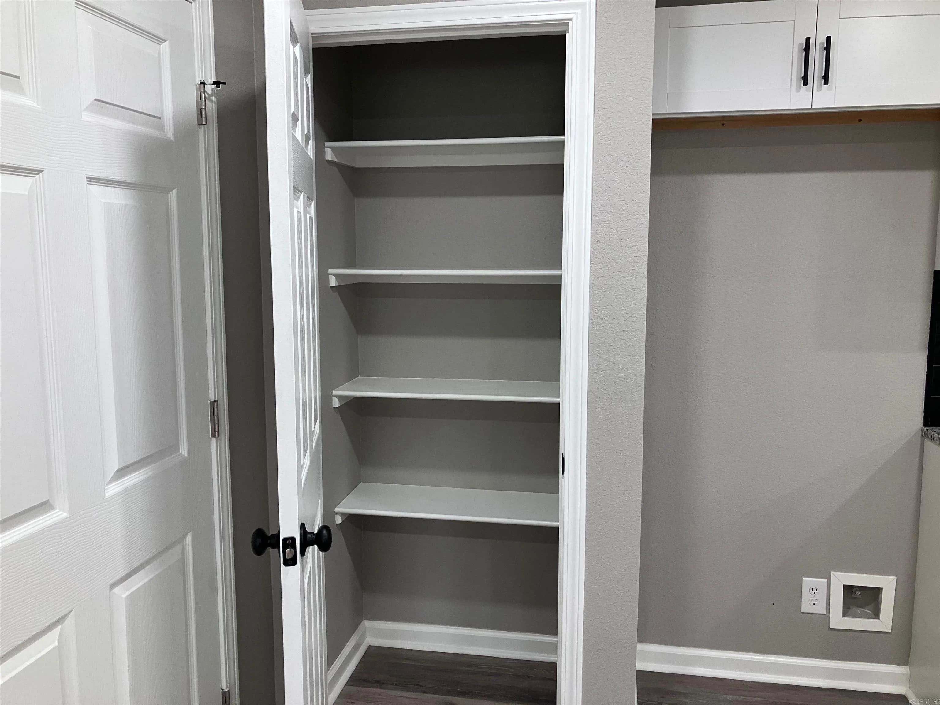 Property at 803  Upchurch - Image 6