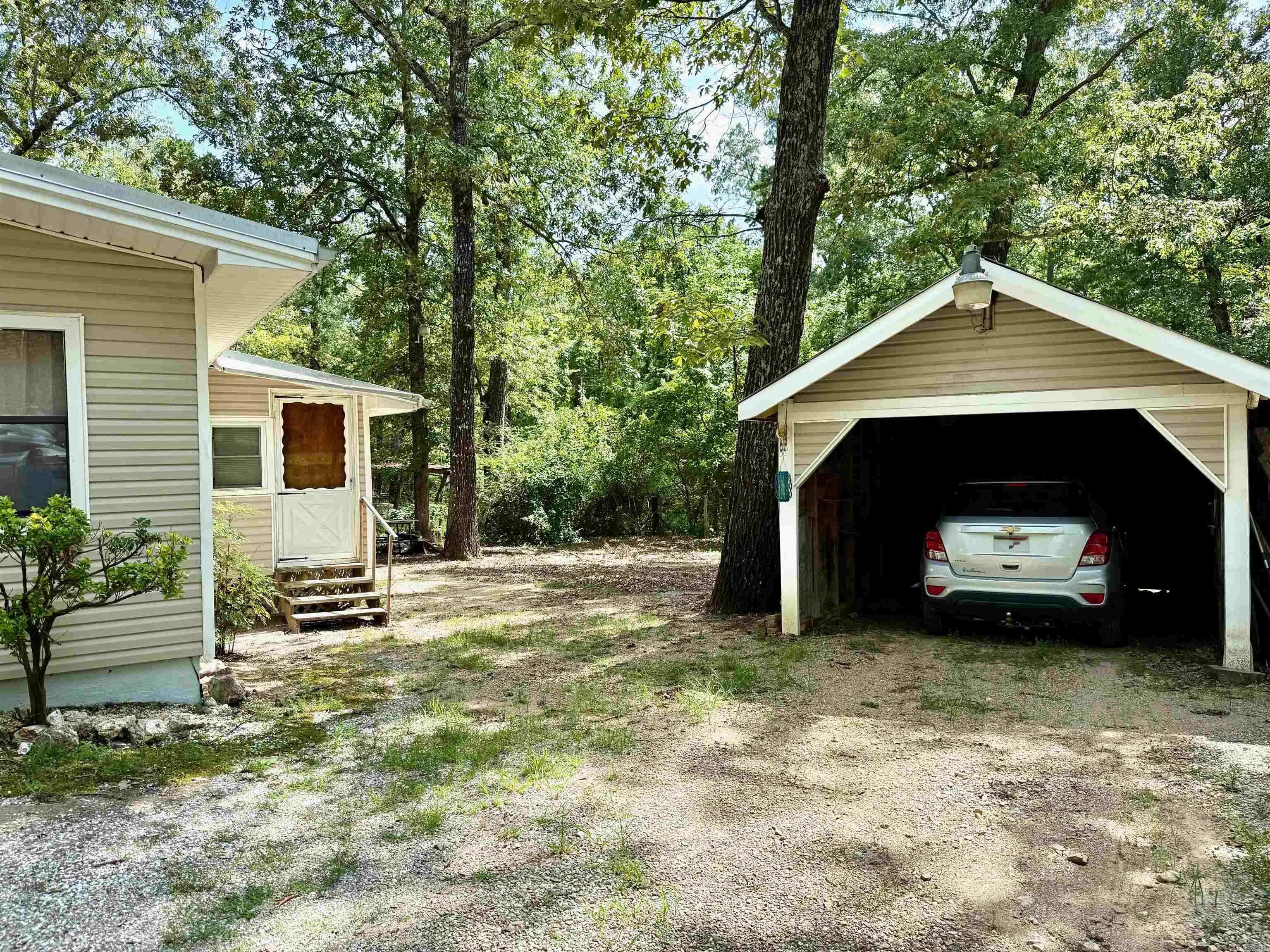 Property at 104  Ann - Image 2