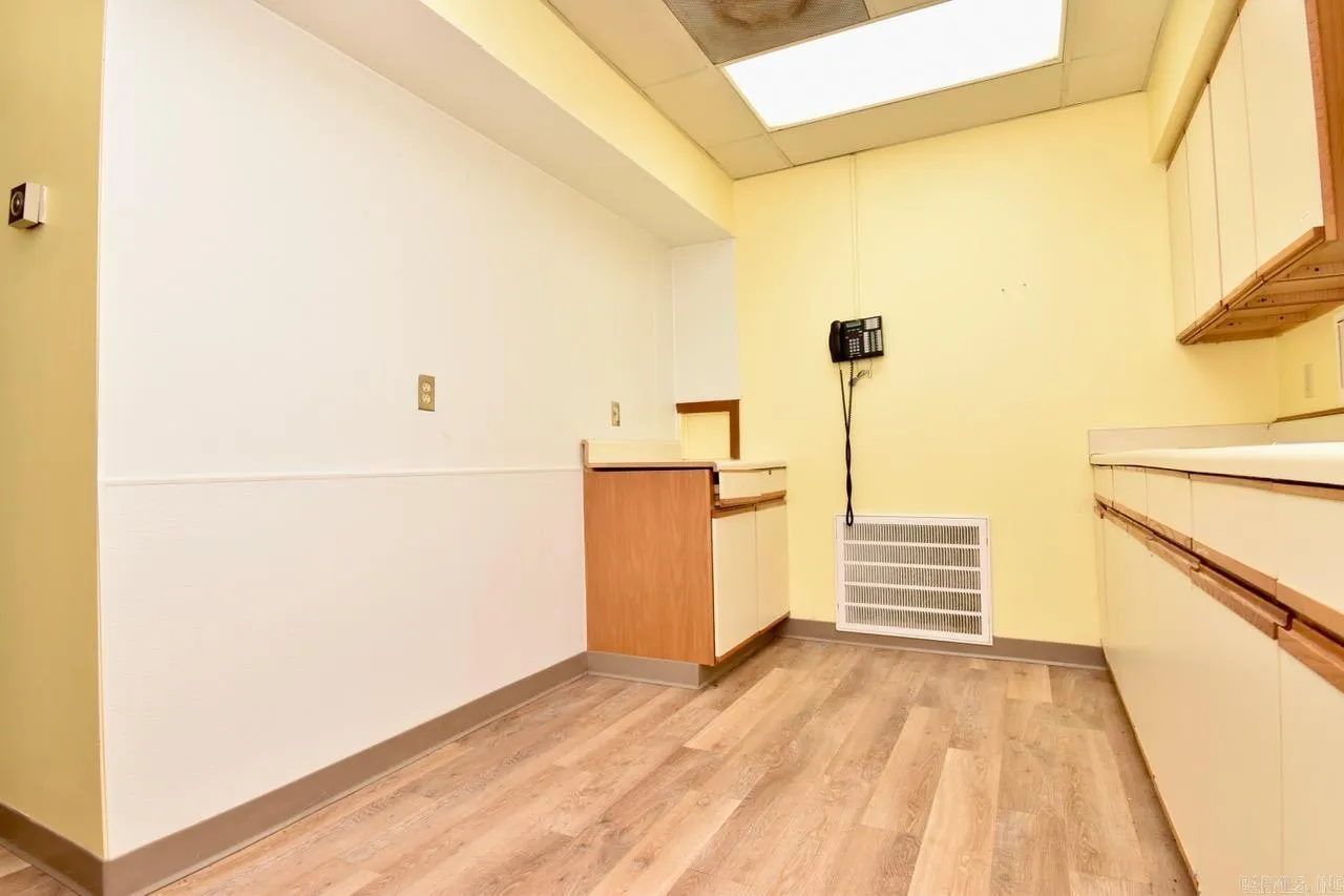Property at 810  Newman dr.  suite a - Image 16