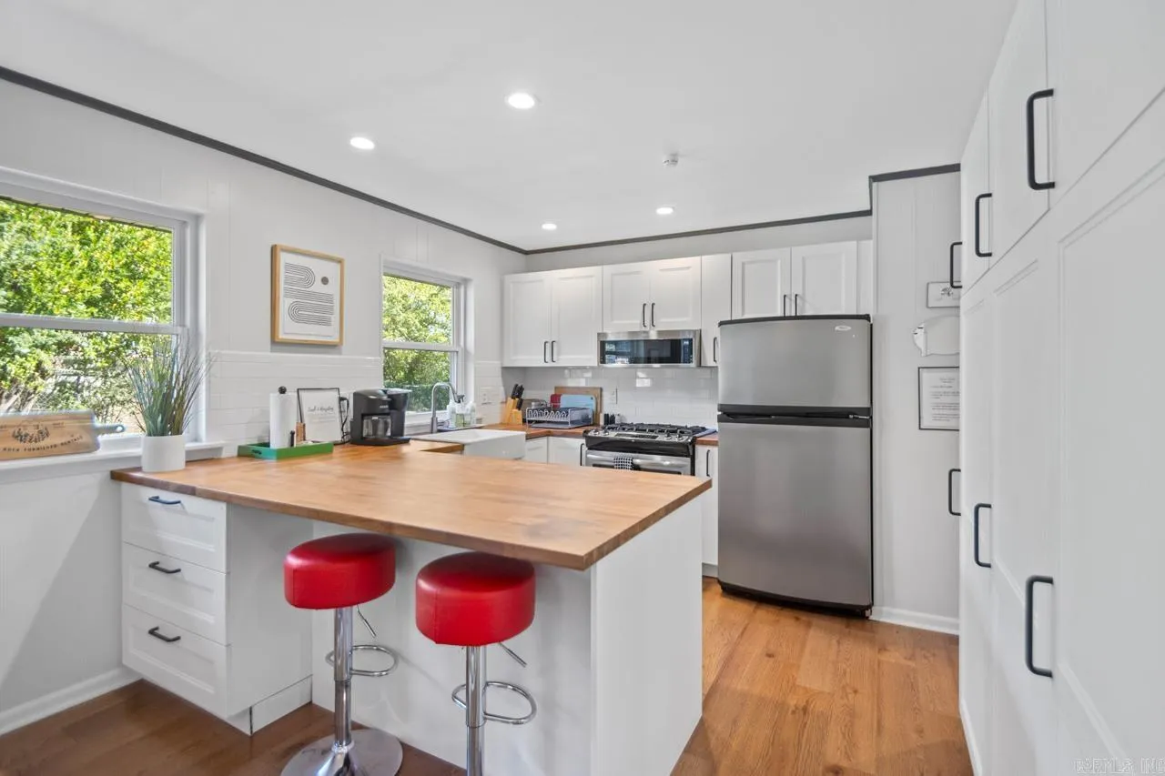 Property at 7001  Blue bird - Image 16