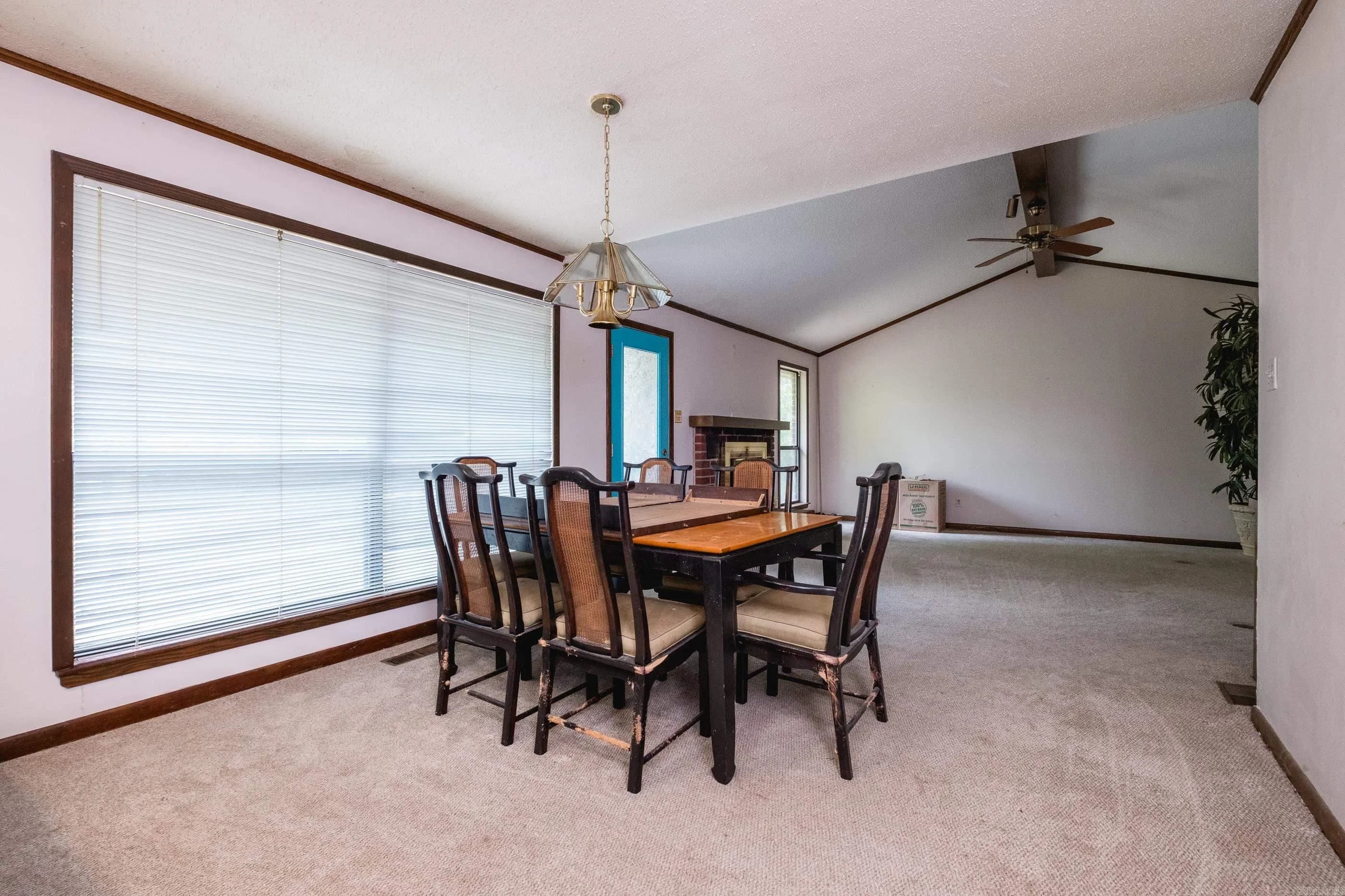 Property at 13101  Morrison - Image 9