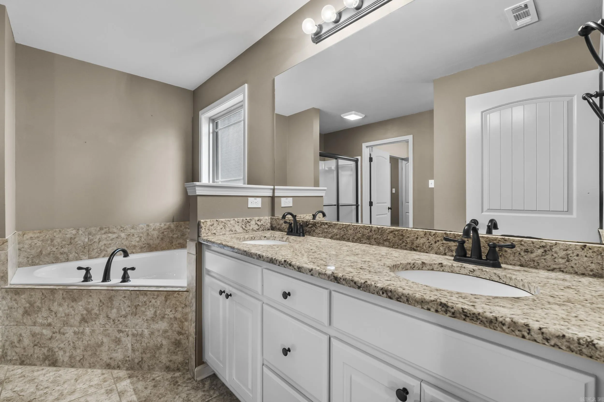 Property at 2101  Miramonte - Image 21