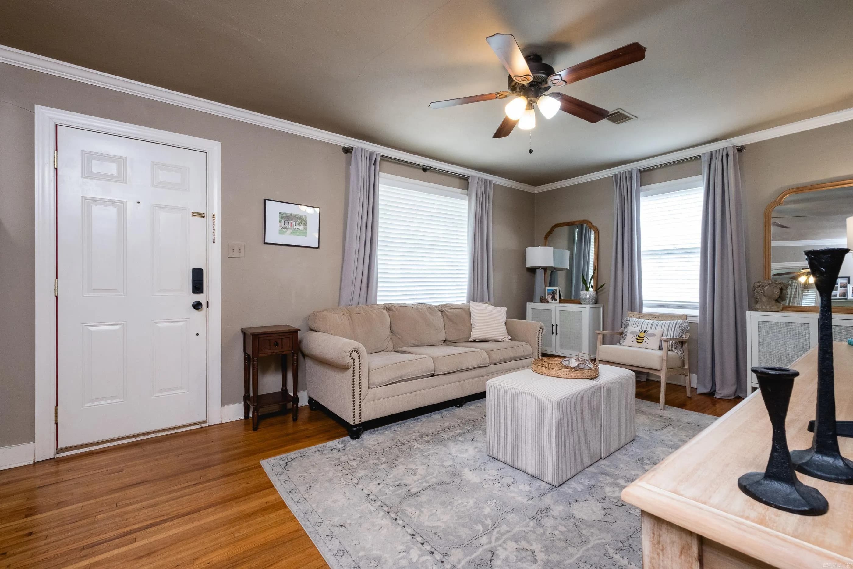 Property at 618 N Pierce - Image 5