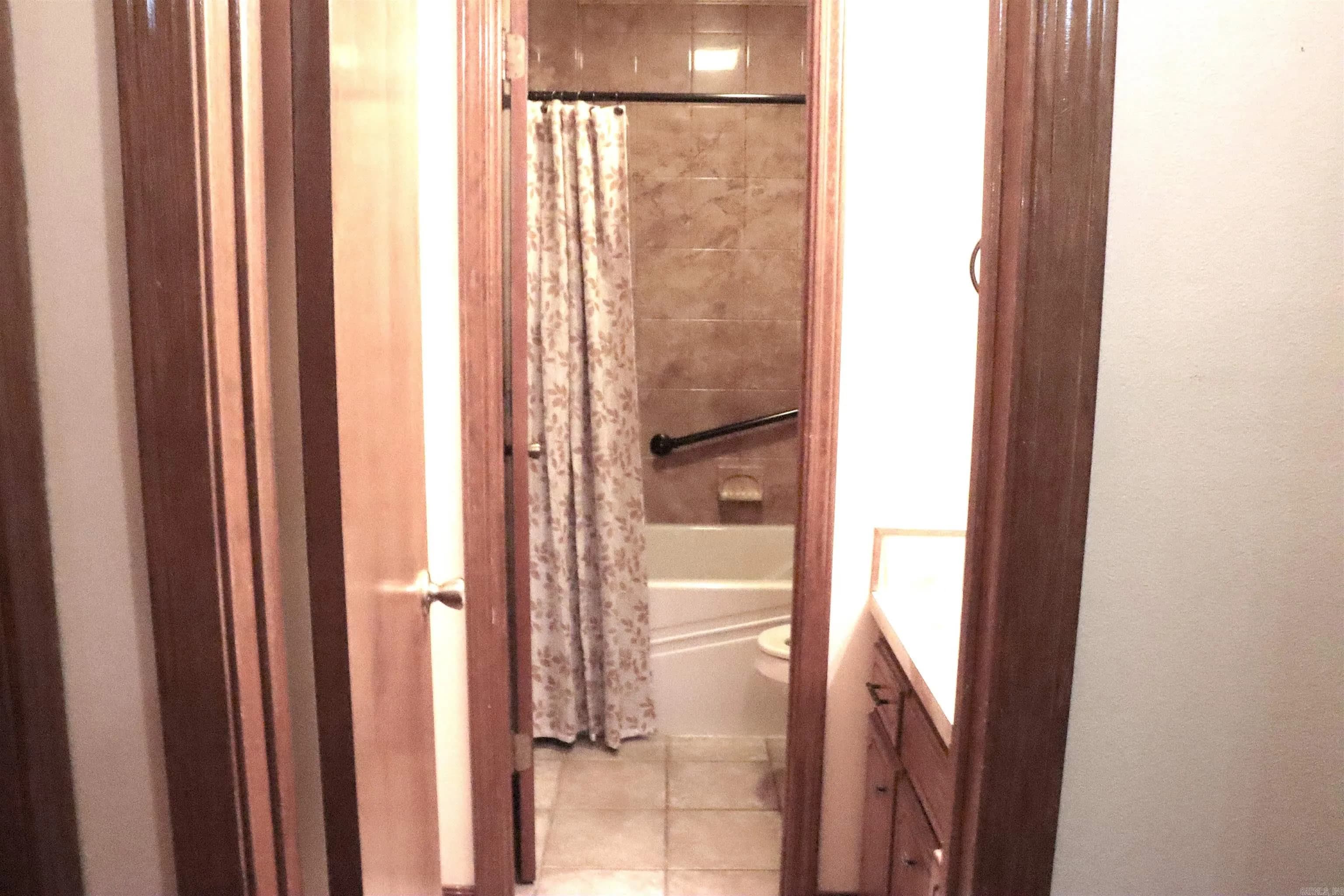 Property at 9  Oak ridge drive - Image 14