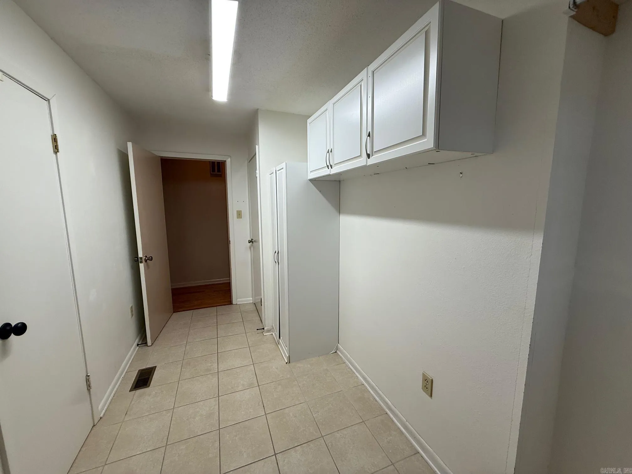 Property at 71  Mohawk - Image 8