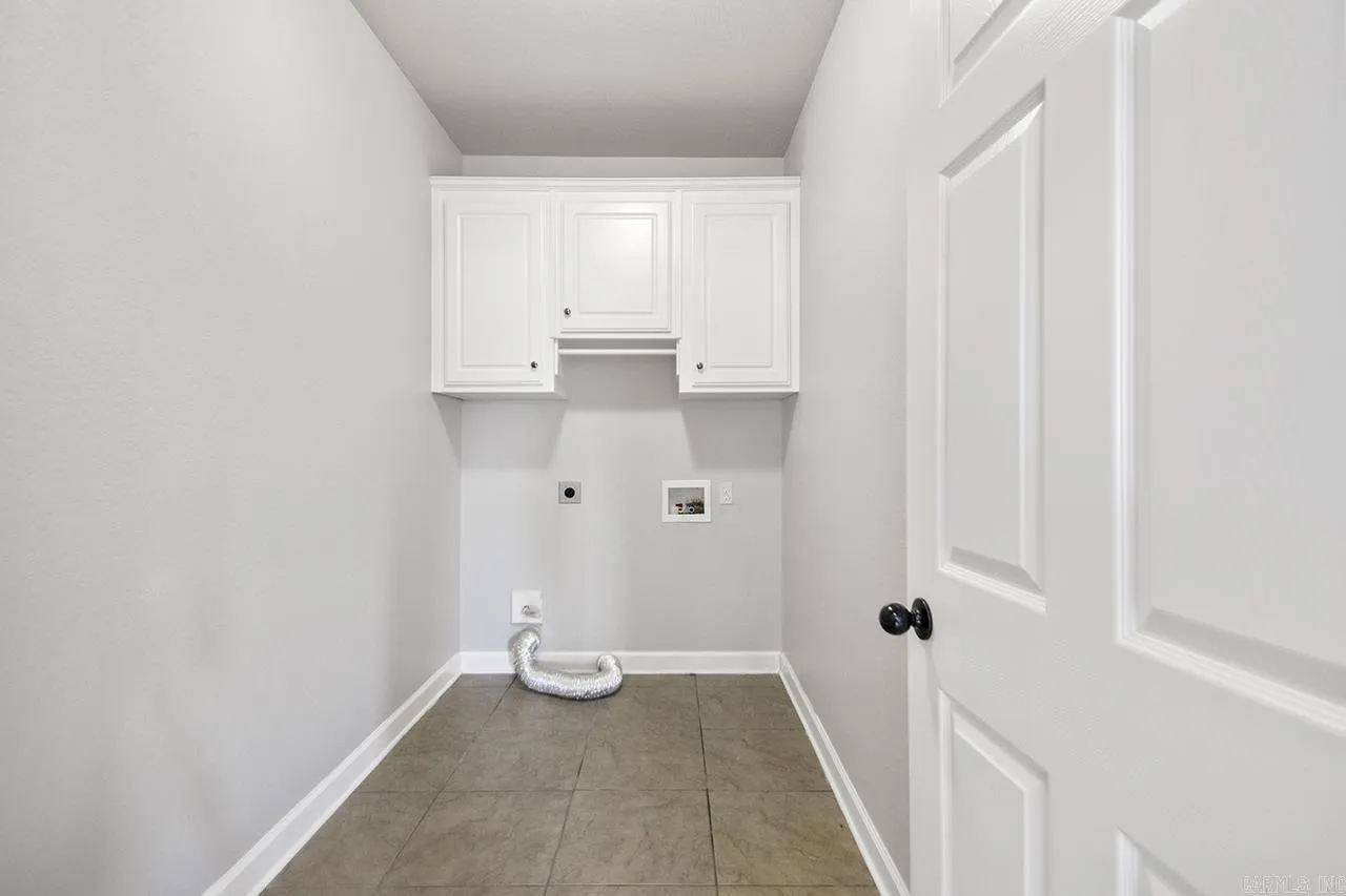 Property at 141  Creekside - Image 19