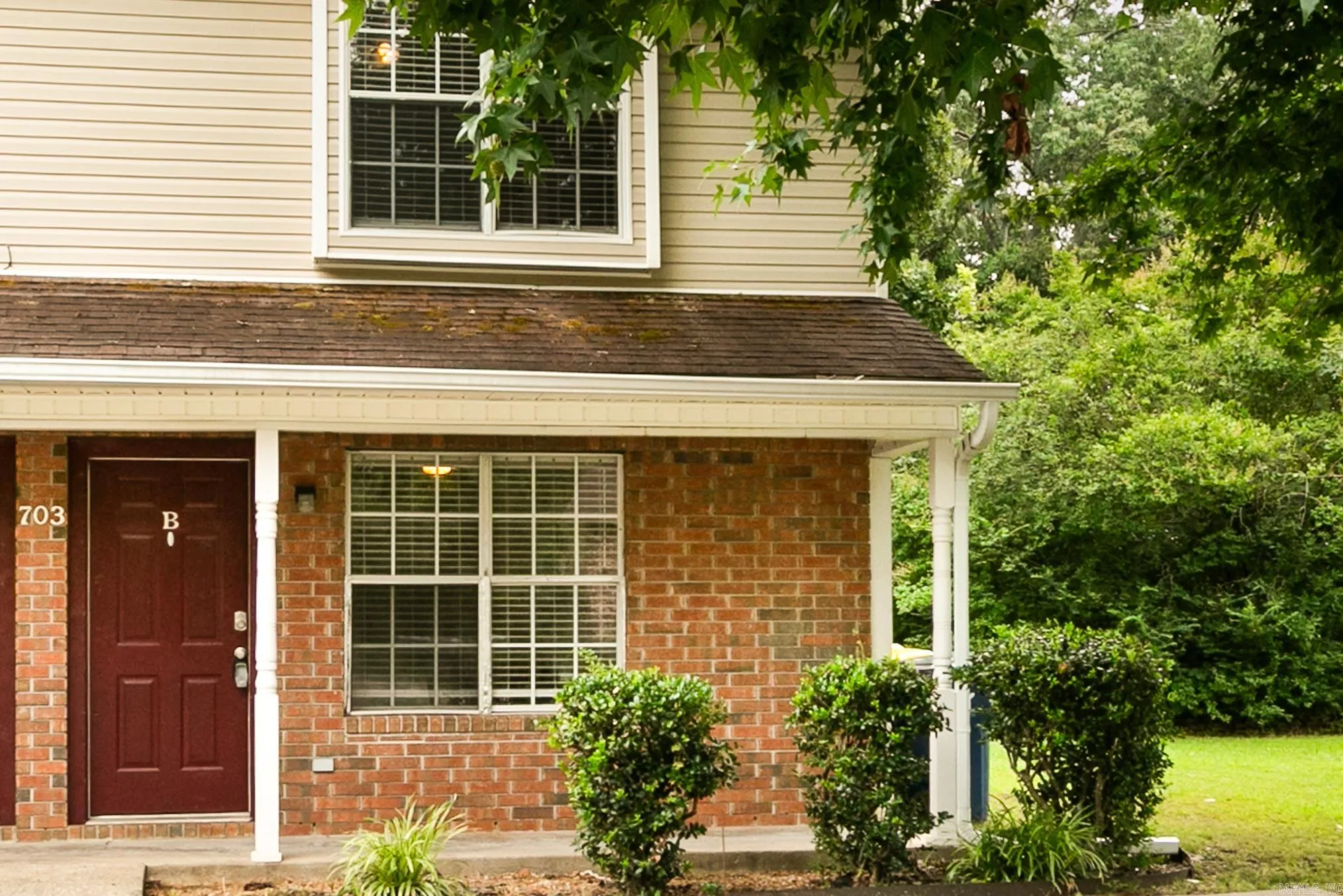 Property at 703B N Jackson - Image 3