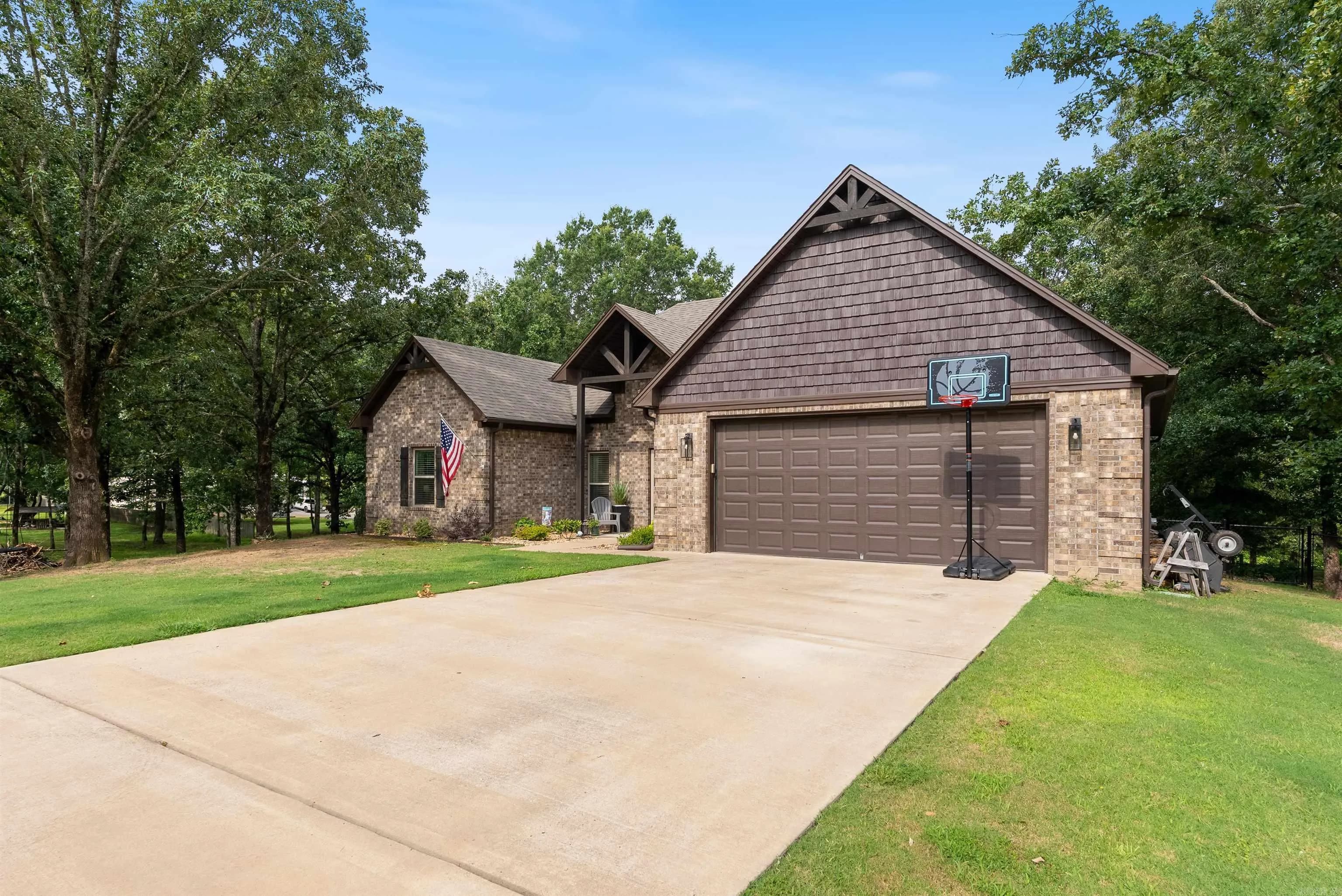 Property at 9 N Springhill - Image 9