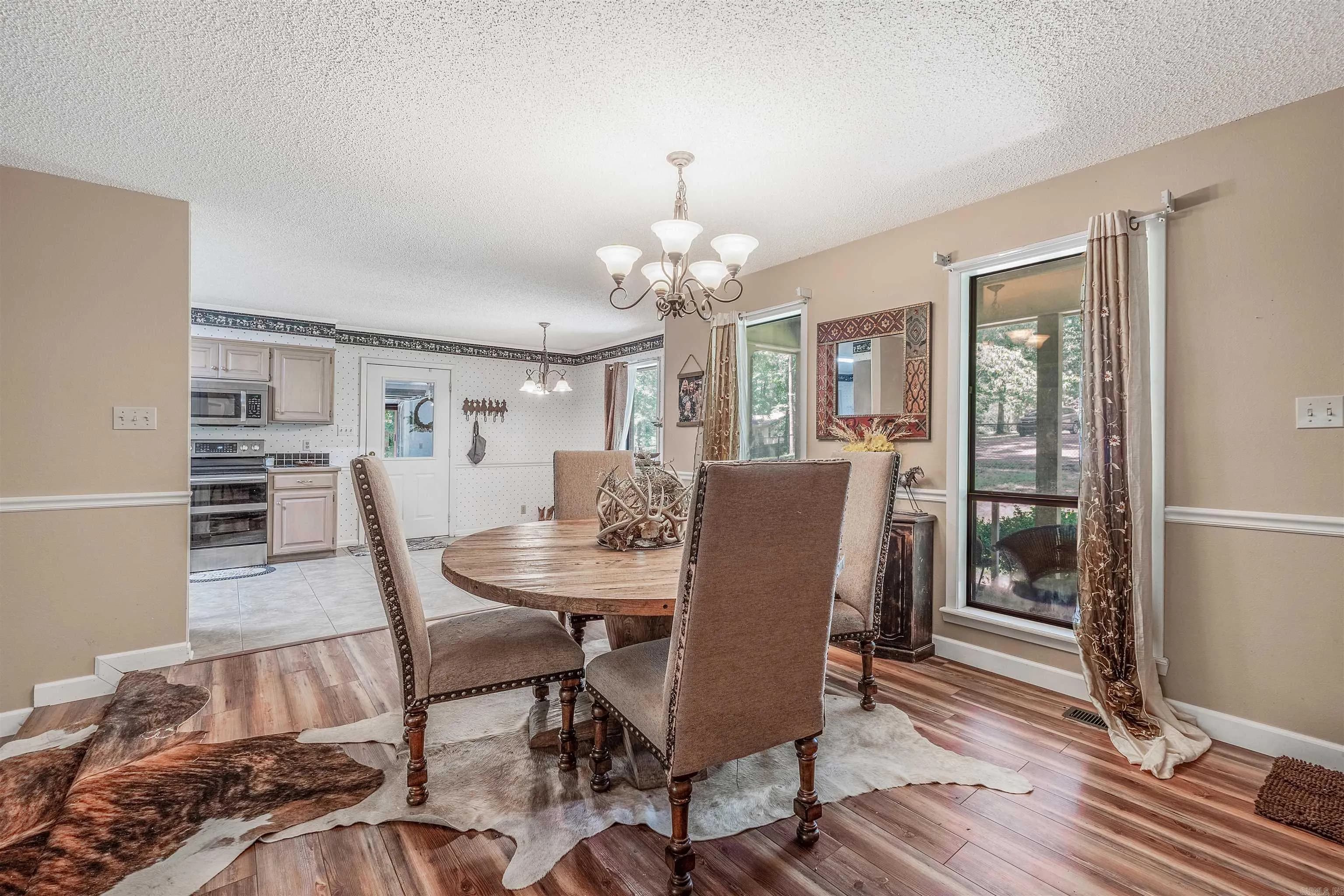 Property at 138  Yellowpine - Image 7