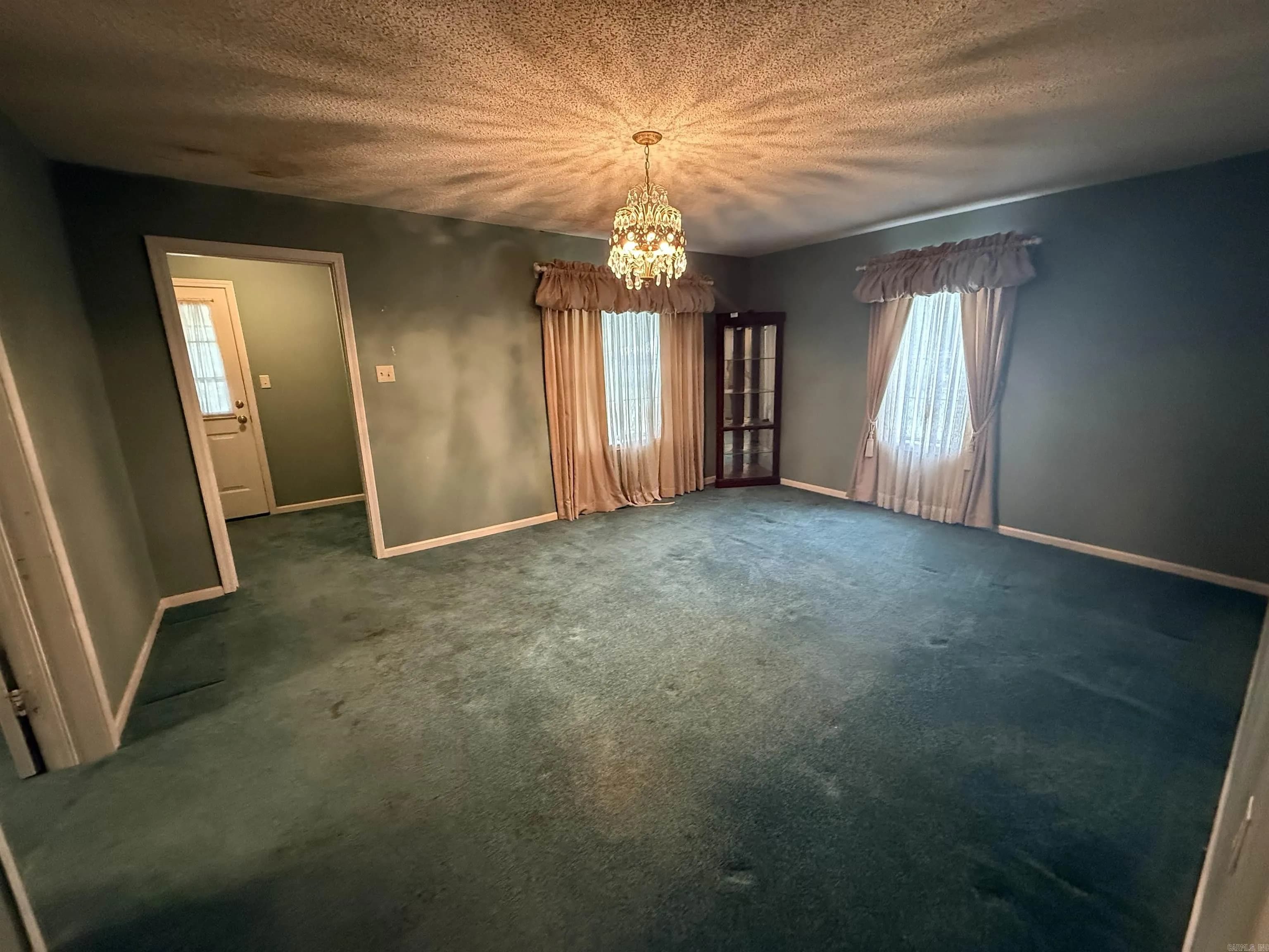 Property at 313 N Cherry - Image 7