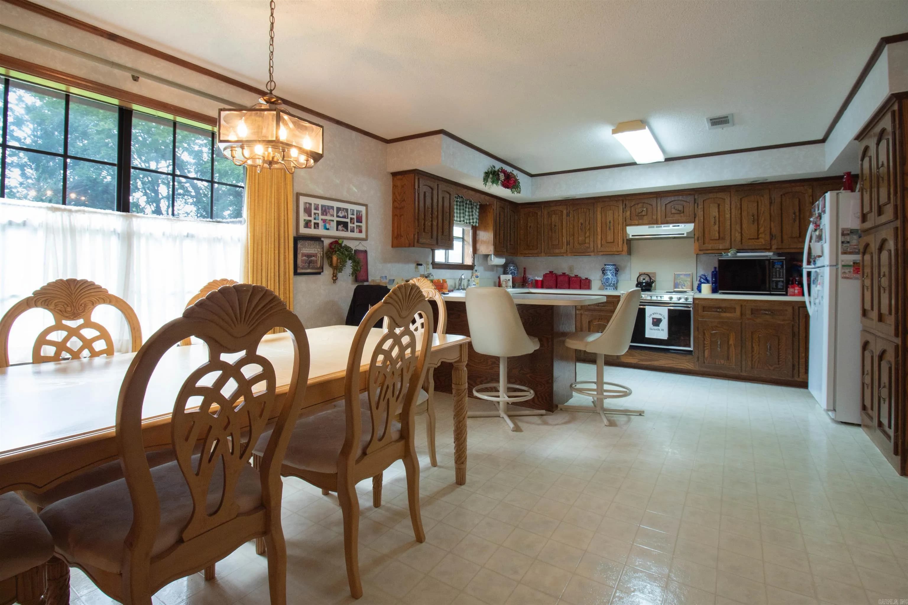 Property at 205  Misty - Image 9