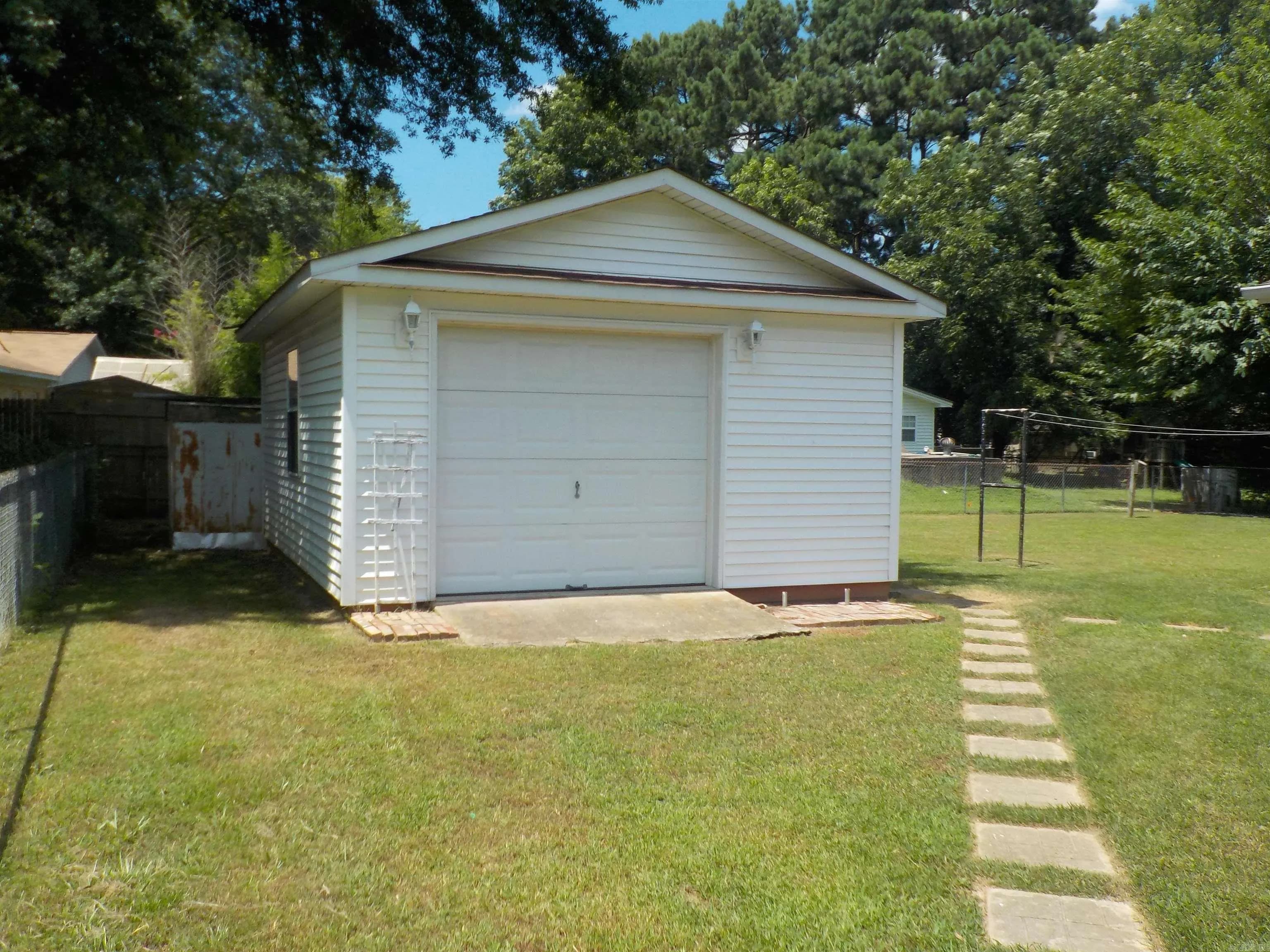 Property at 6  Baker - Image 47