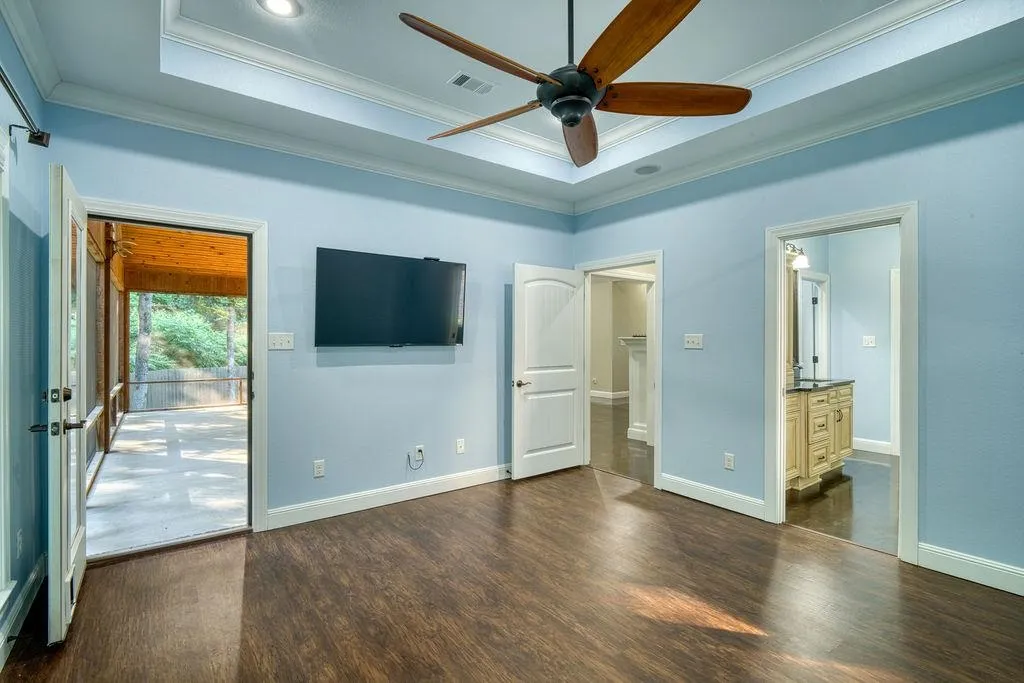 Property at 3501  Burdyshaw - Image 17