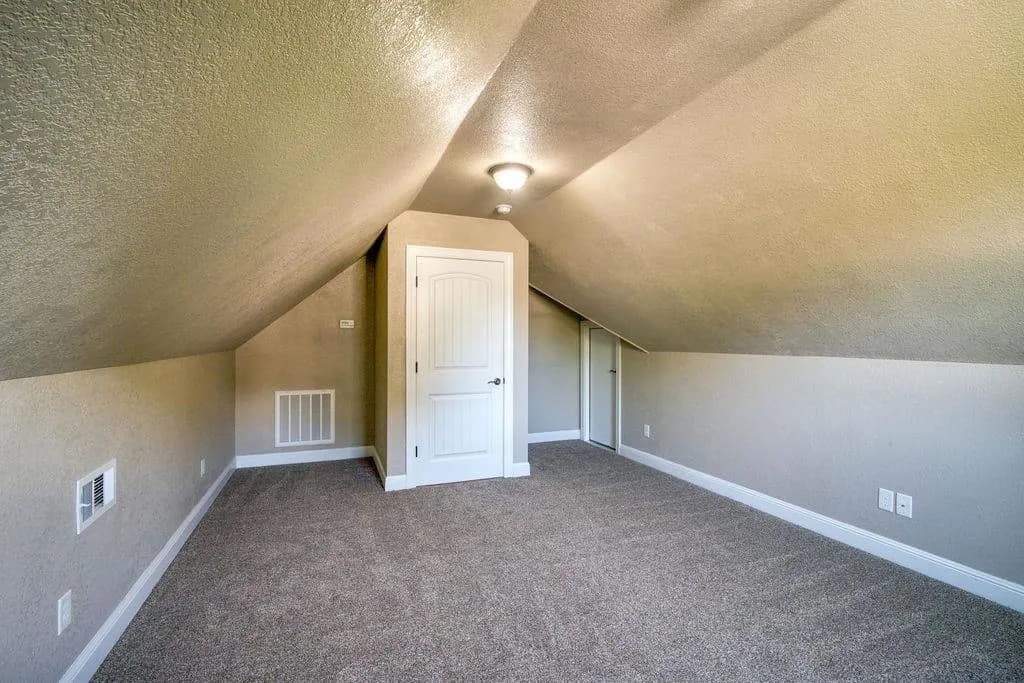 Property at 3501  Burdyshaw - Image 33