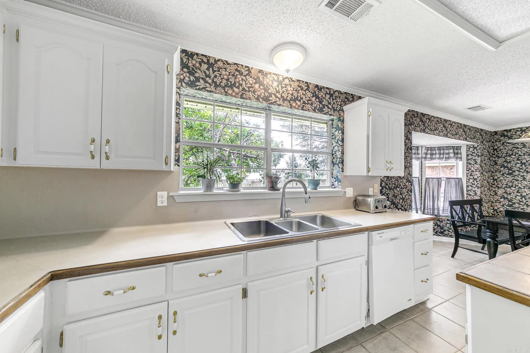 Property at 20  Brentwood - Image 21