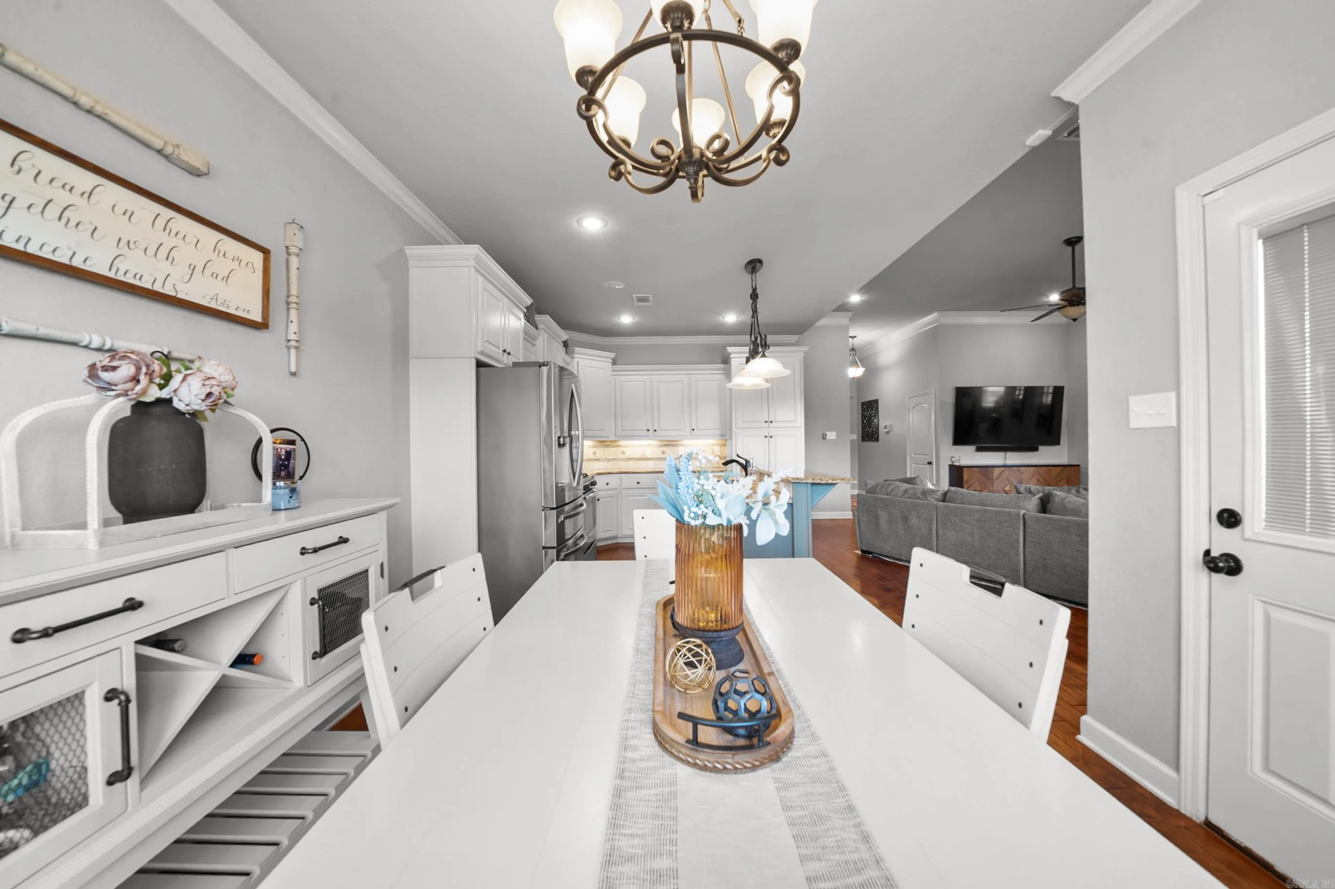 Property at 730  Mango loop - Image 30