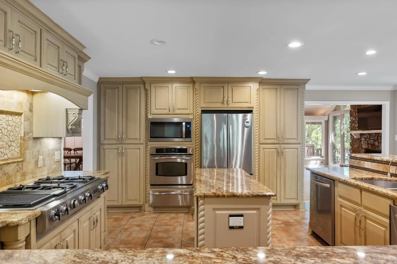 Property at 15  Saint charles - Image 14