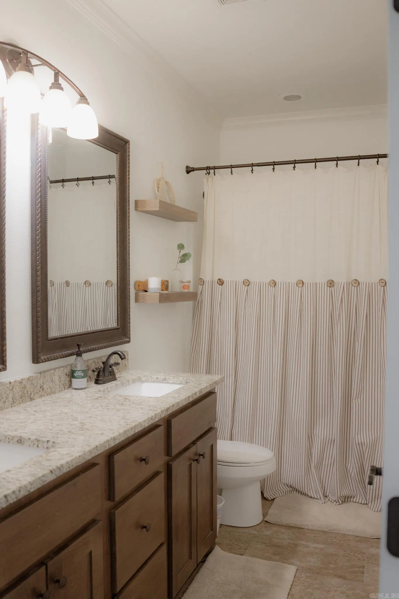 Property at 349  Zoe lane - Image 24