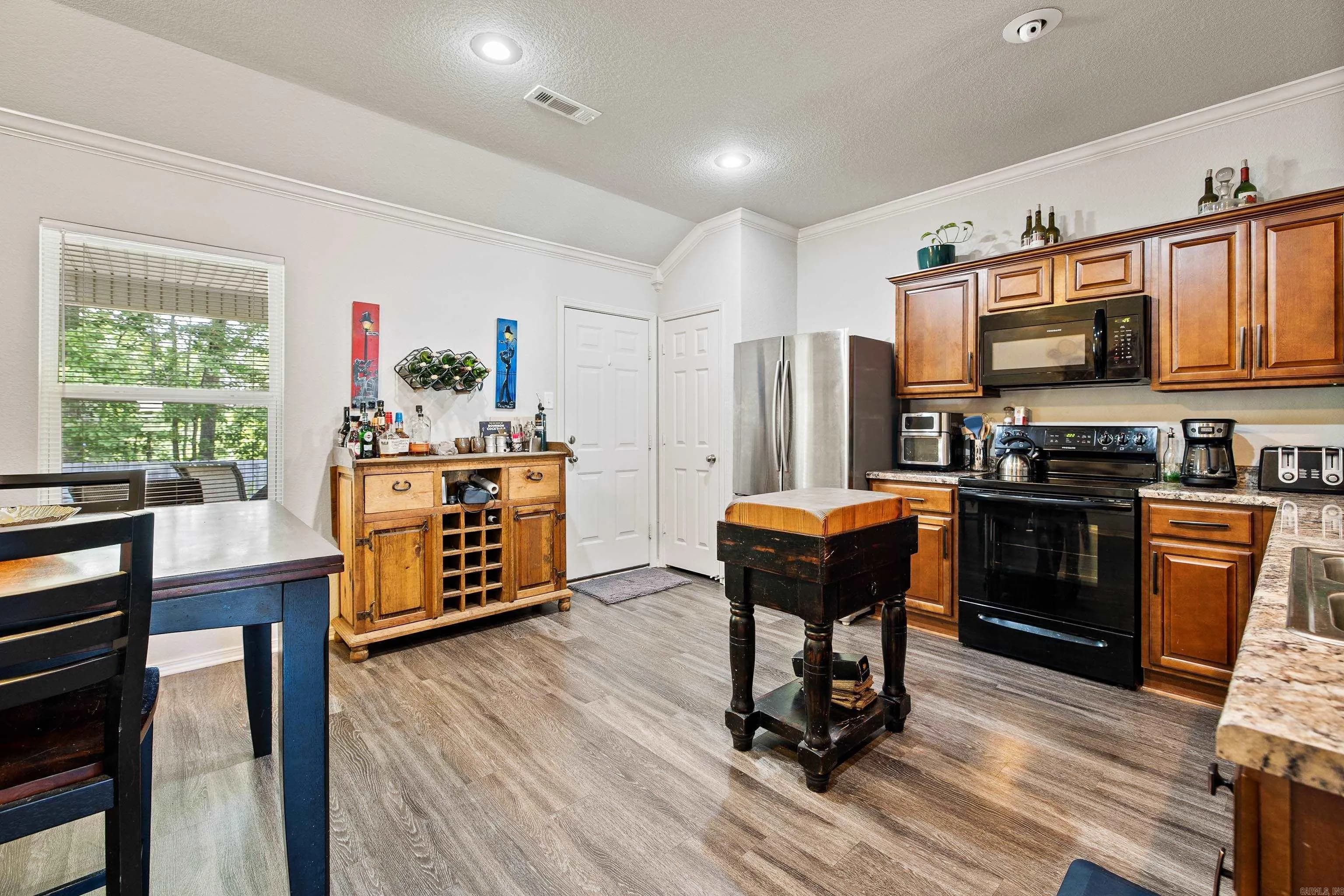 Property at 6480  Amalie drive - Image 8
