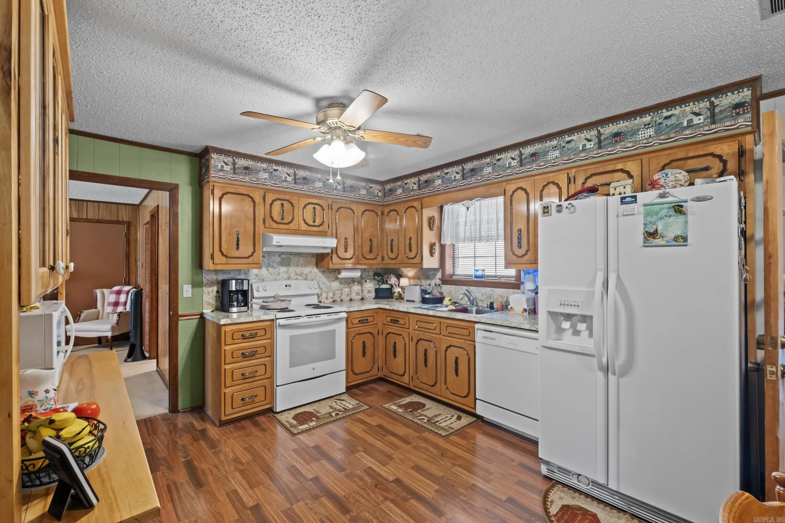 Property at 128 N Valley - Image 8