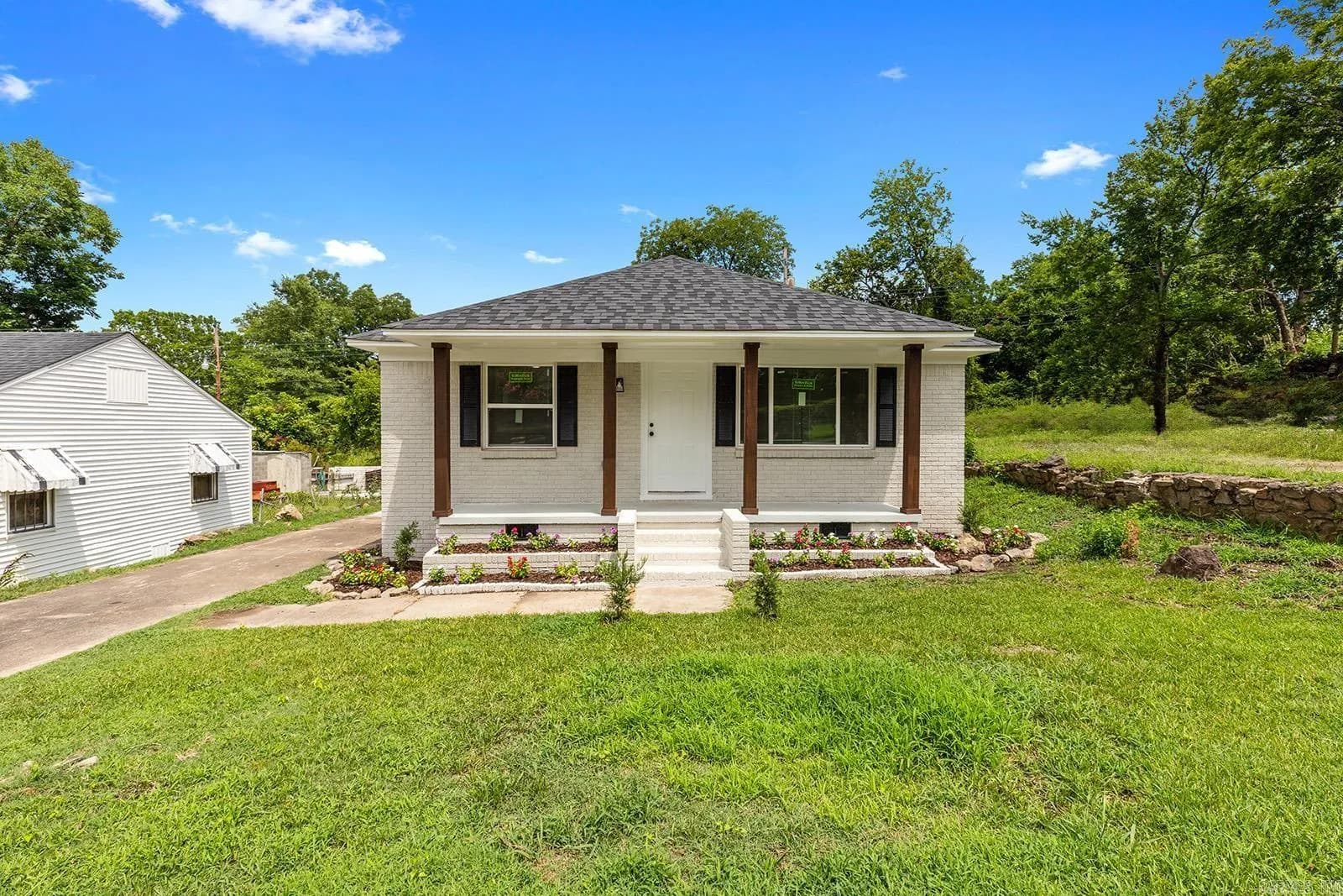 Property at 1617 S Valentine - Image 4