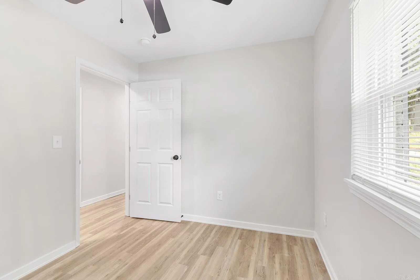 Property at 1617 S Valentine - Image 20